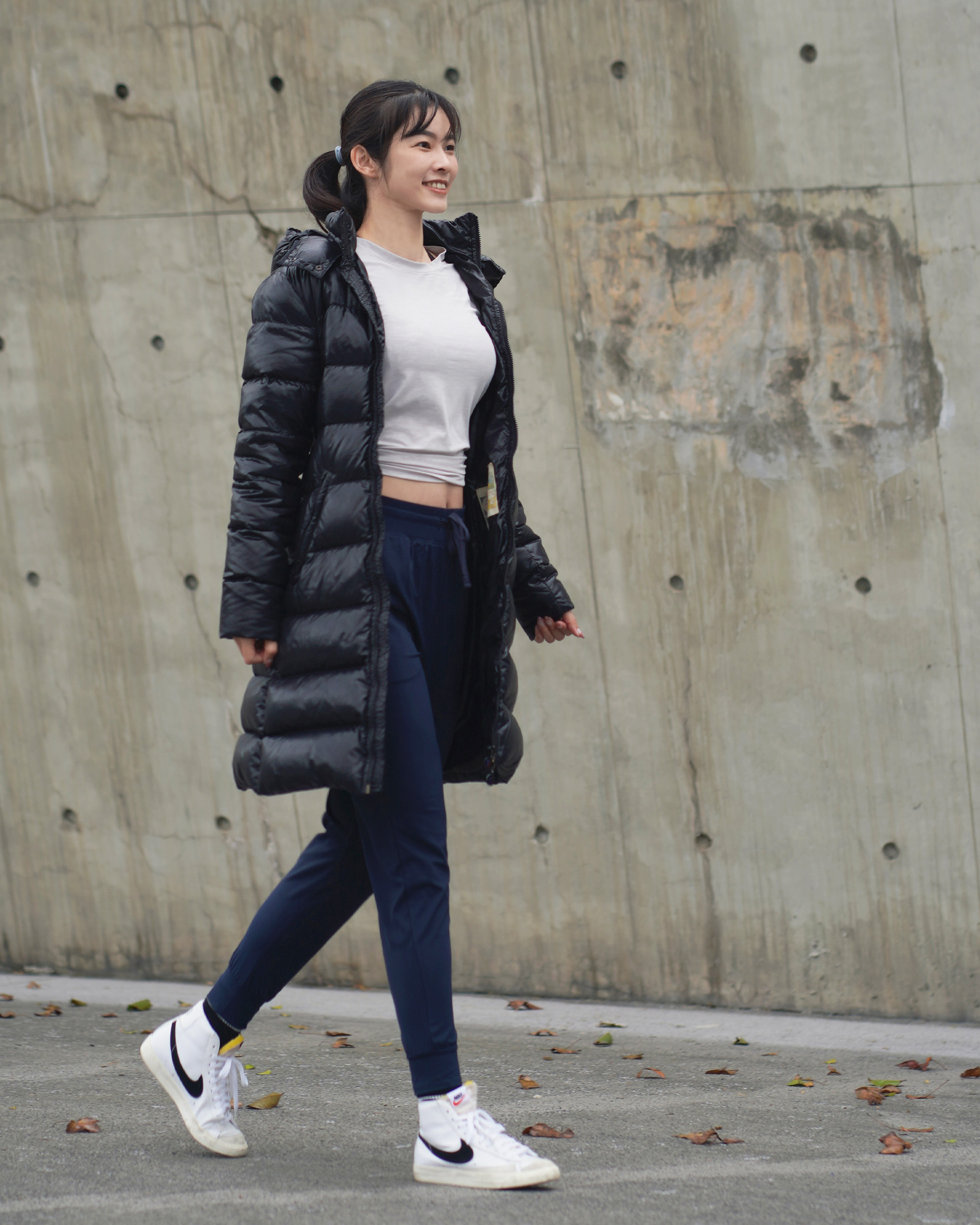 深藍Breeze Jogger + 象牙Luna綁 穿搭