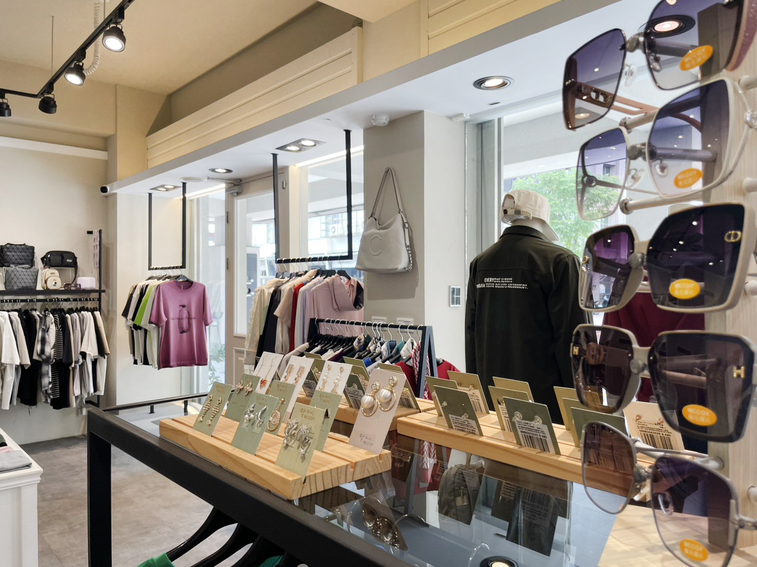 怡東店男裝豐富多元