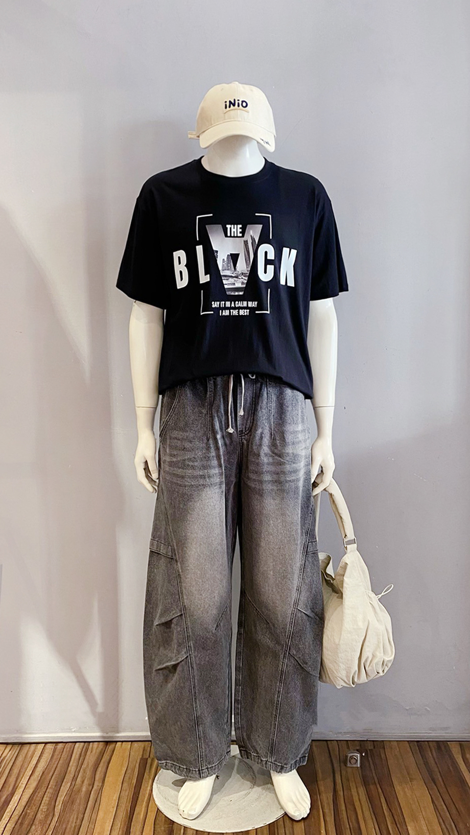 LINE_ALBUM_111.12.15 穿搭分享_221214_28