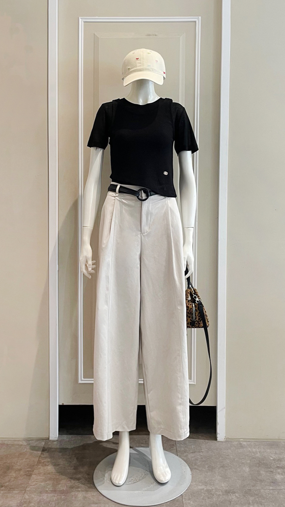 LINE_ALBUM_111.11.03 穿搭分享_221103_2