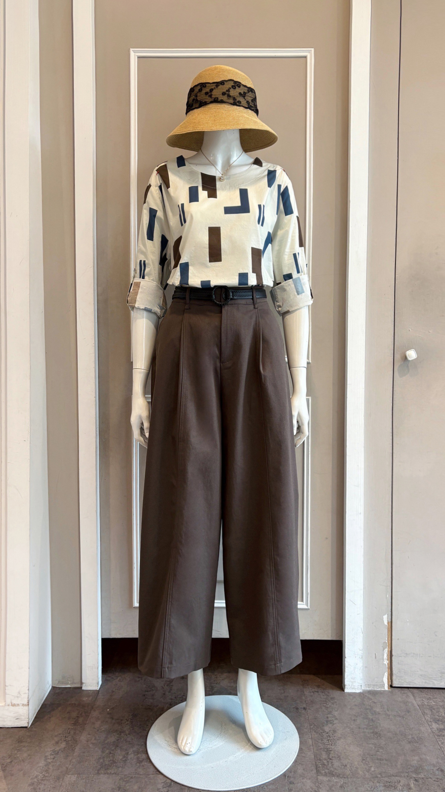 LINE_ALBUM_111.11.03 穿搭分享_221103_2