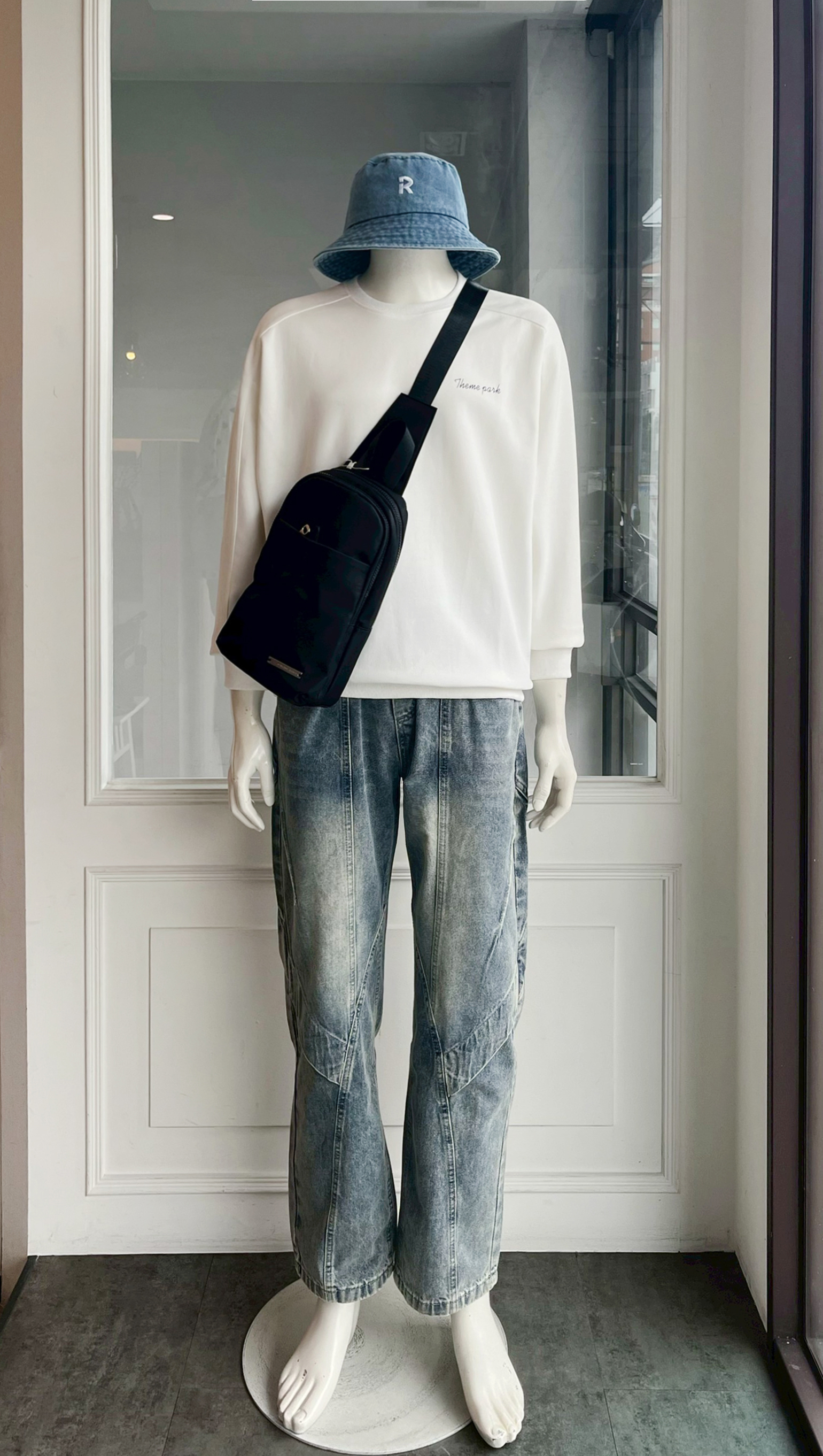 LINE_ALBUM_111.12.15 穿搭分享_221214_28