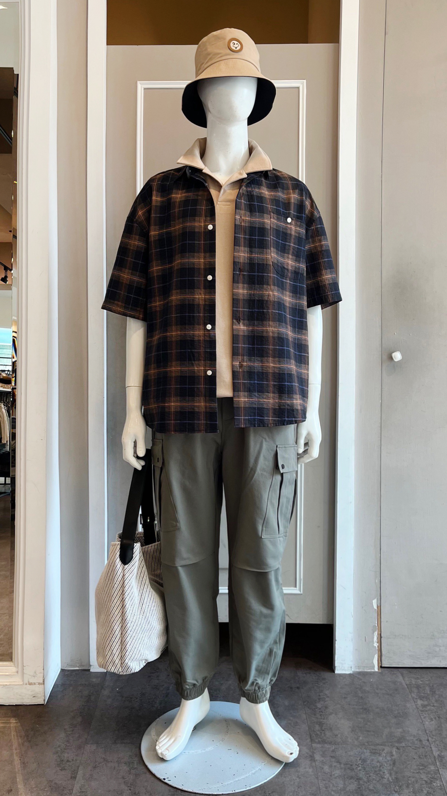 LINE_ALBUM_111.12.15 穿搭分享_221214_28