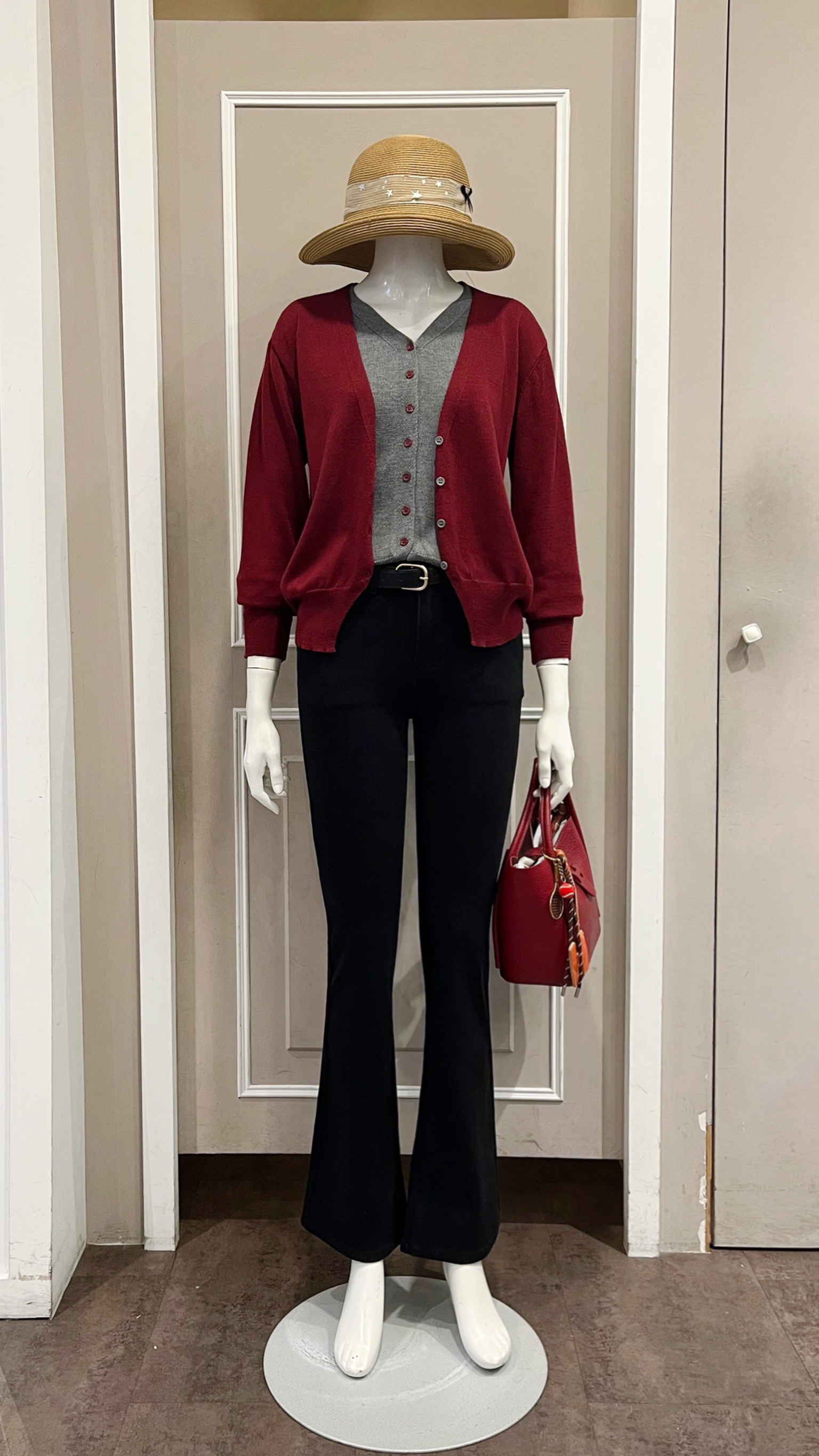 LINE_ALBUM_111.11.03 穿搭分享_221103_2