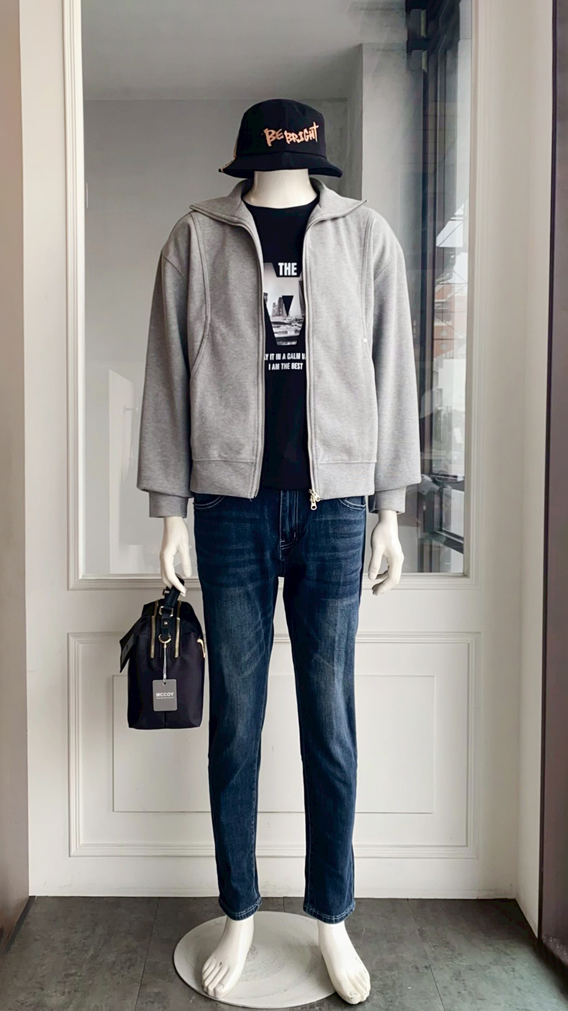 LINE_ALBUM_111.12.15 穿搭分享_221214_28