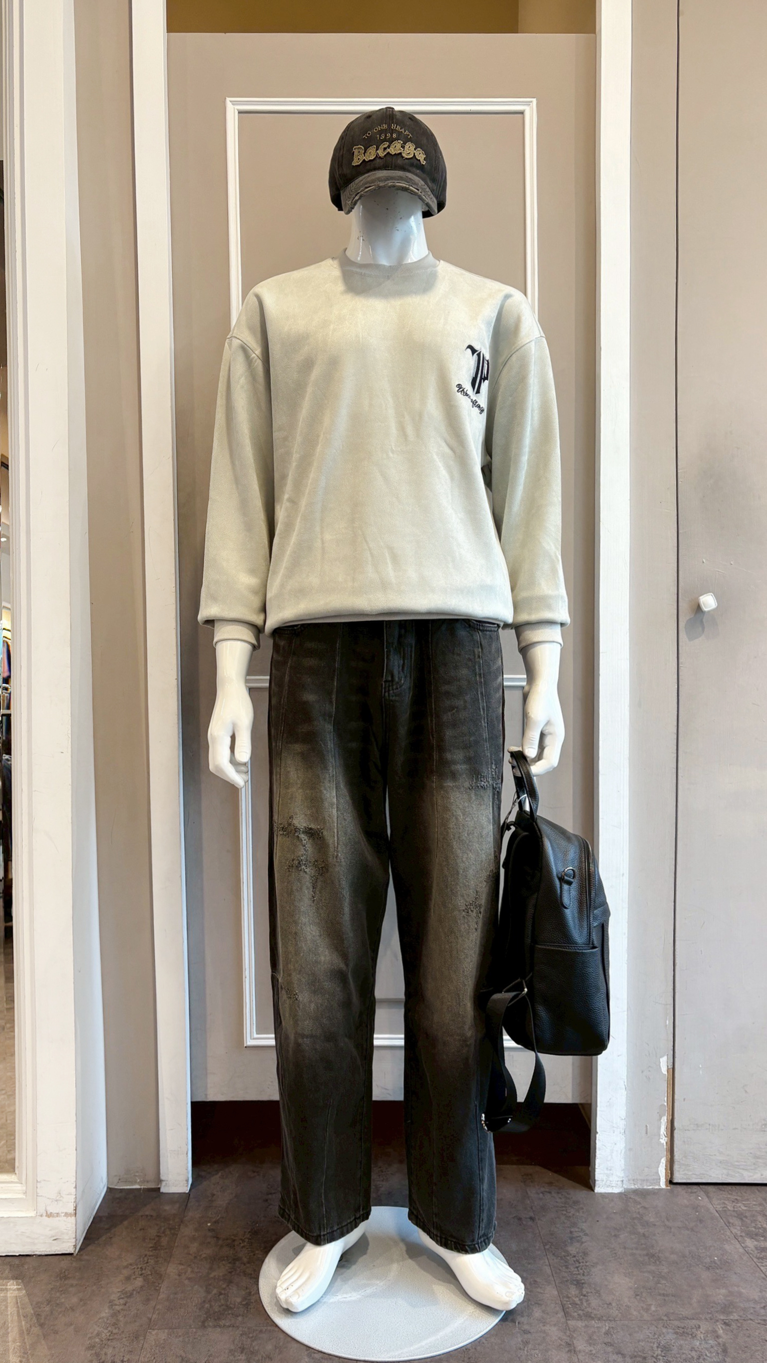 LINE_ALBUM_111.12.15 穿搭分享_221214_28