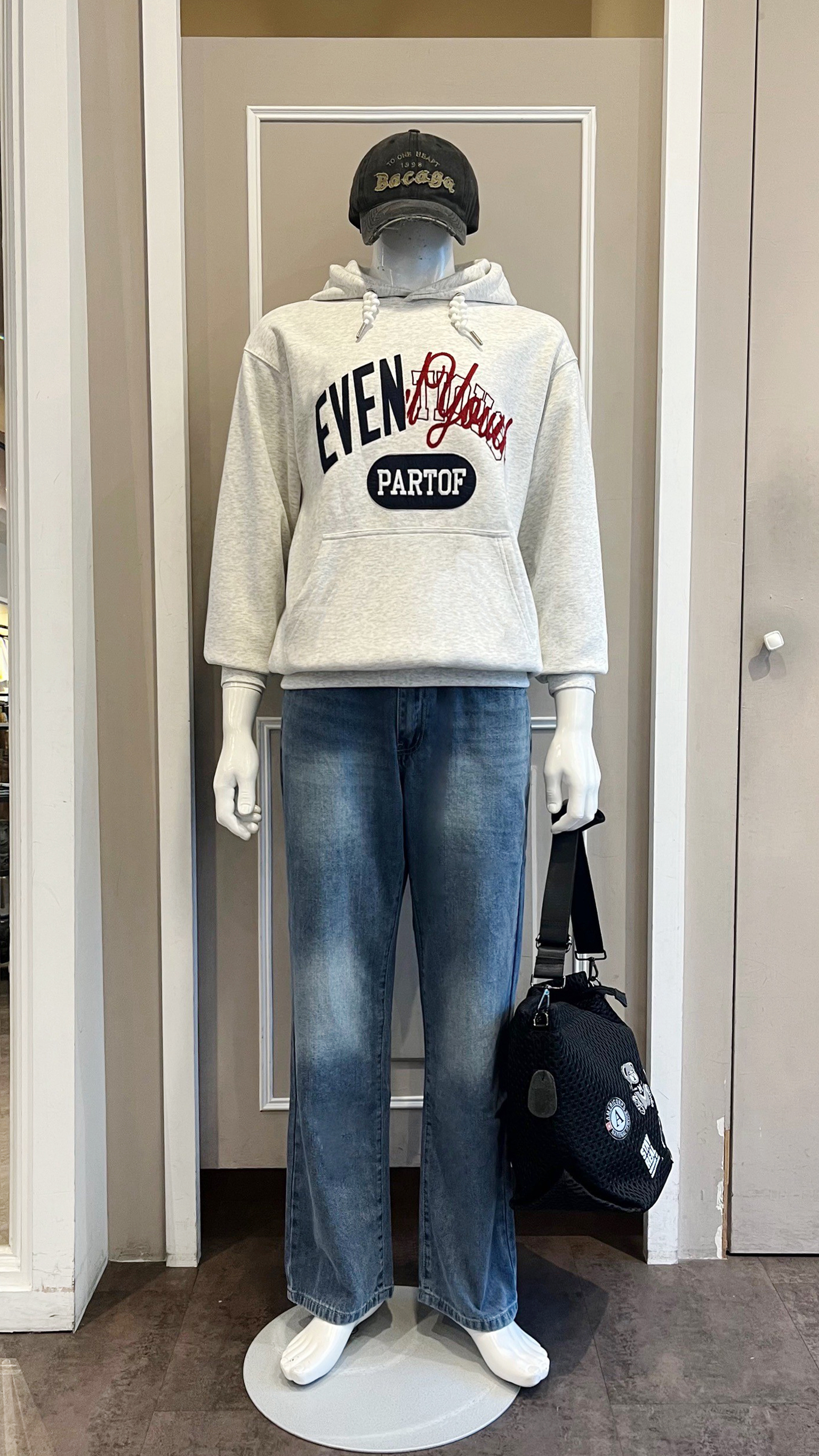 LINE_ALBUM_111.12.15 穿搭分享_221214_28