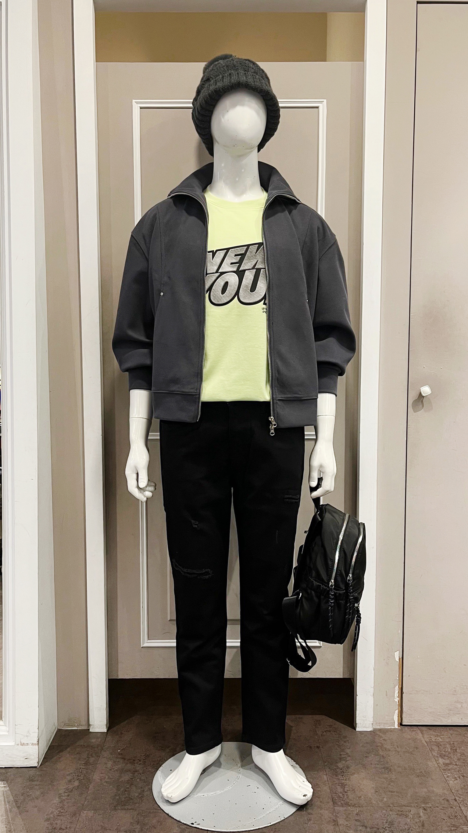 LINE_ALBUM_111.12.15 穿搭分享_221214_28