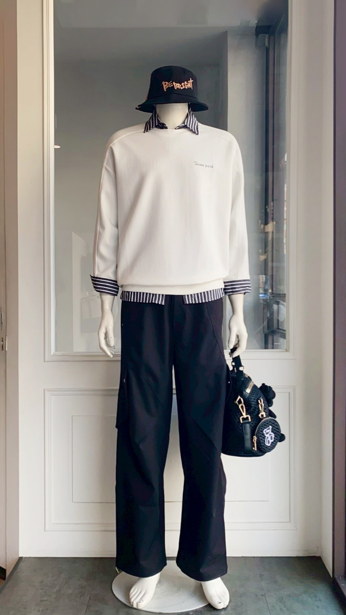 LINE_ALBUM_111.12.15 穿搭分享_221214_28