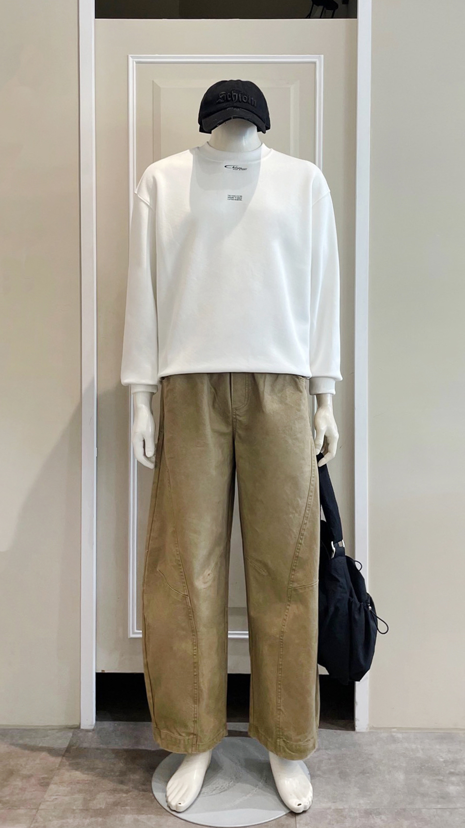 LINE_ALBUM_111.12.15 穿搭分享_221214_28