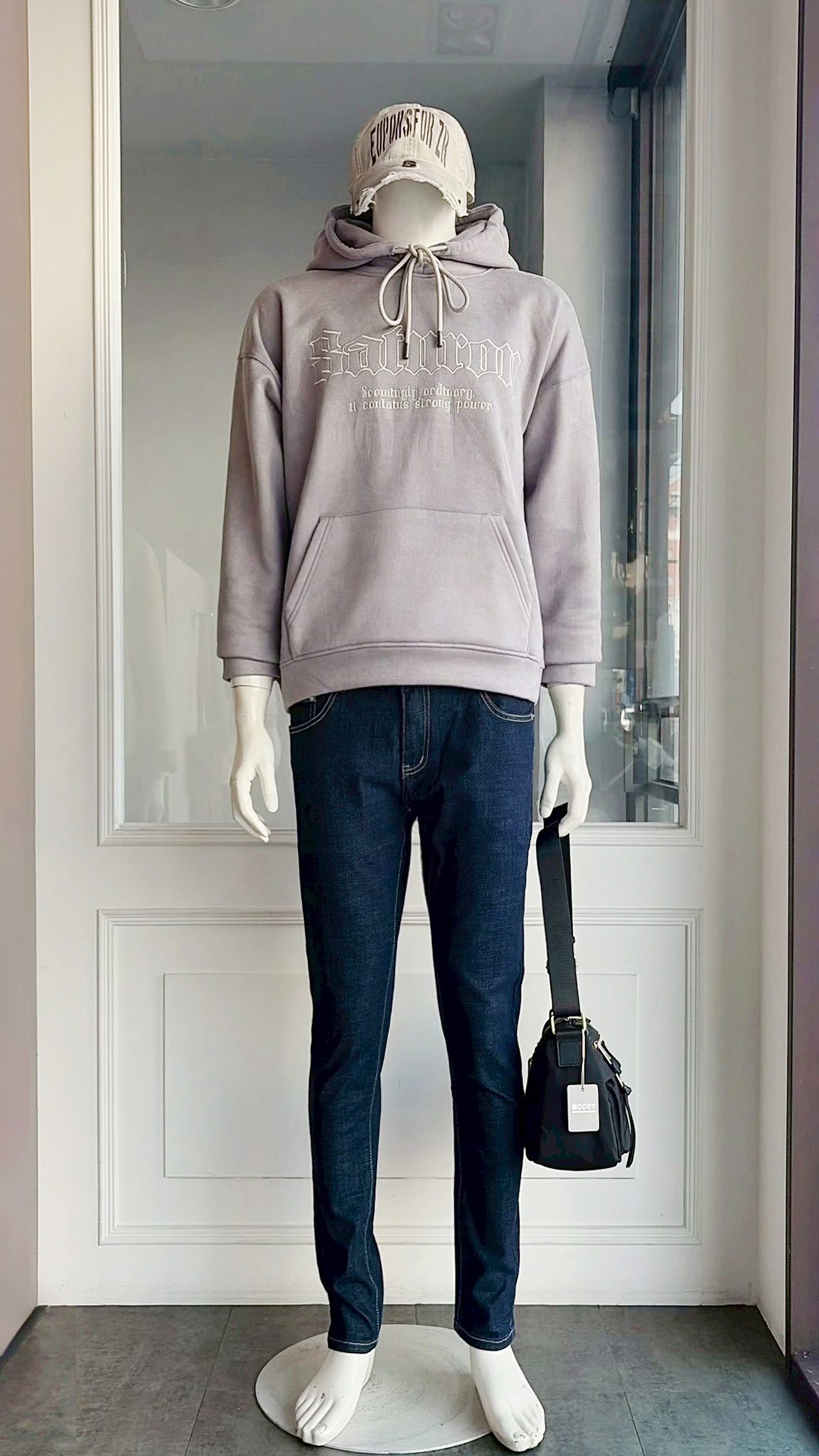 LINE_ALBUM_111.12.15 穿搭分享_221214_28