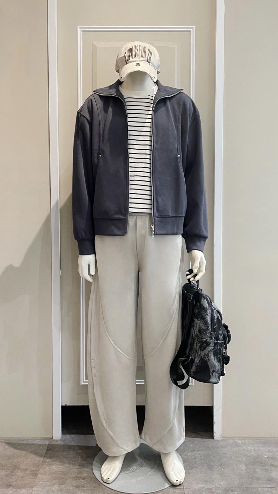 LINE_ALBUM_111.12.15 穿搭分享_221214_28