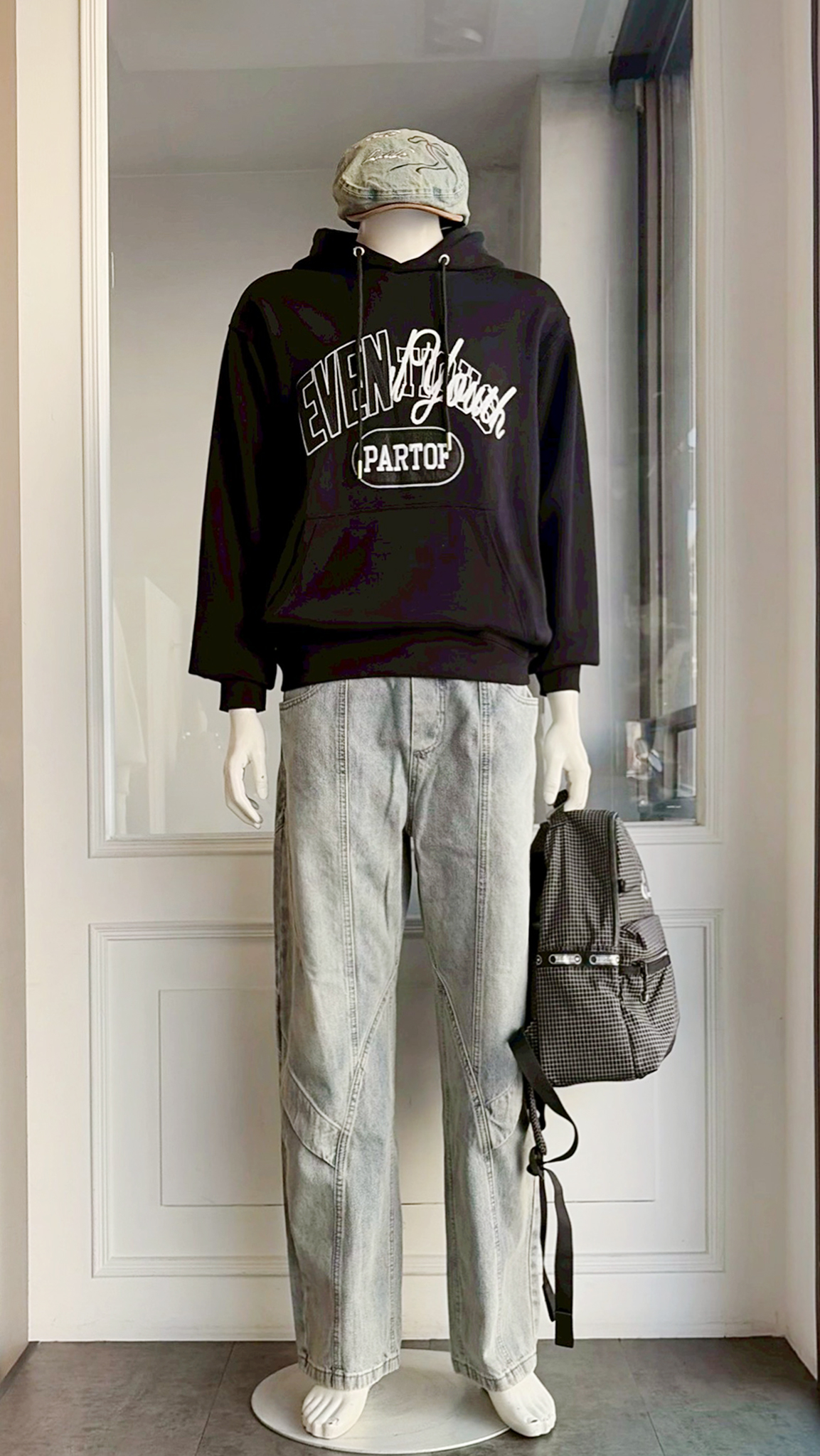 LINE_ALBUM_111.12.15 穿搭分享_221214_28