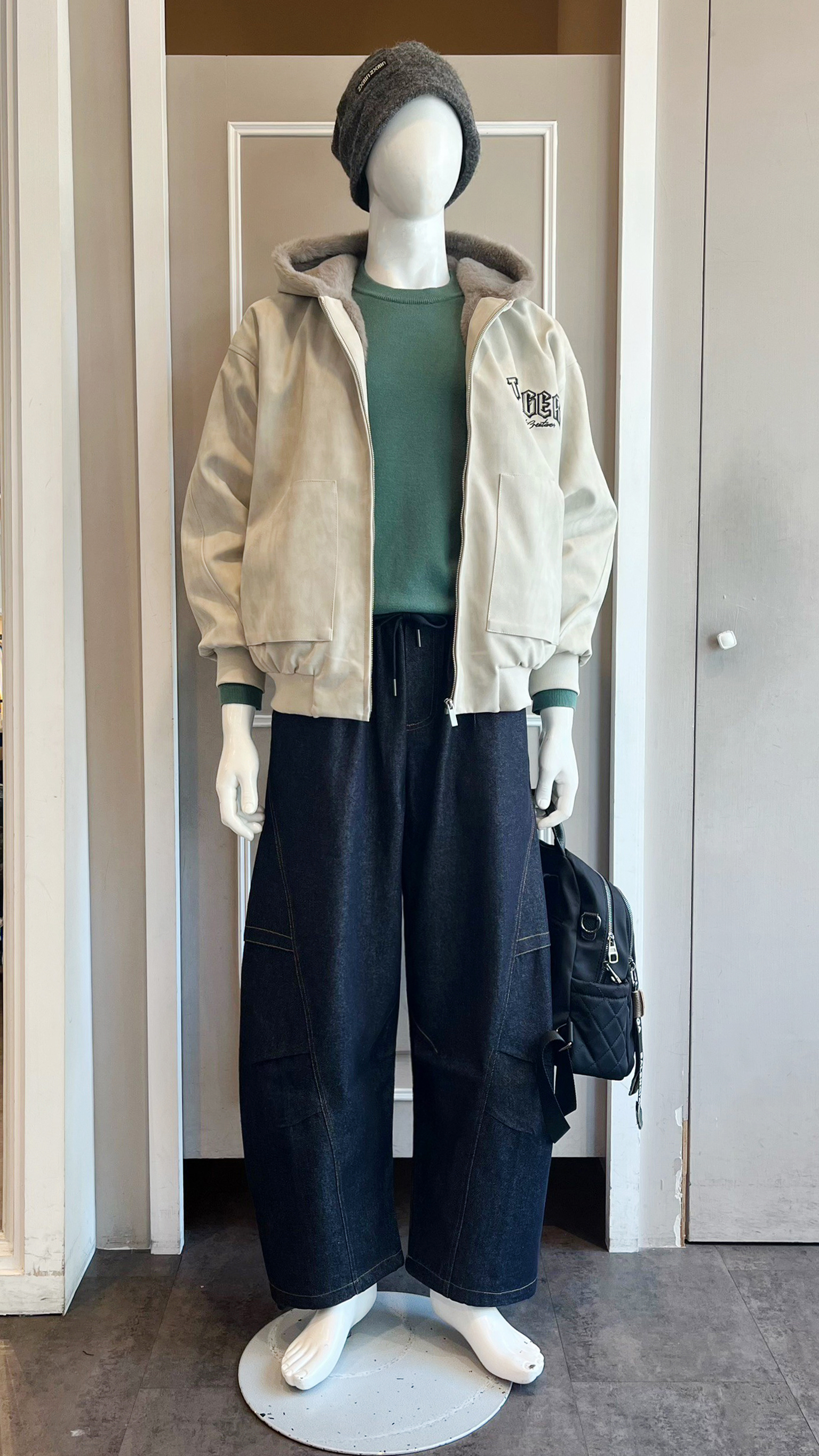 LINE_ALBUM_111.12.15 穿搭分享_221214_28