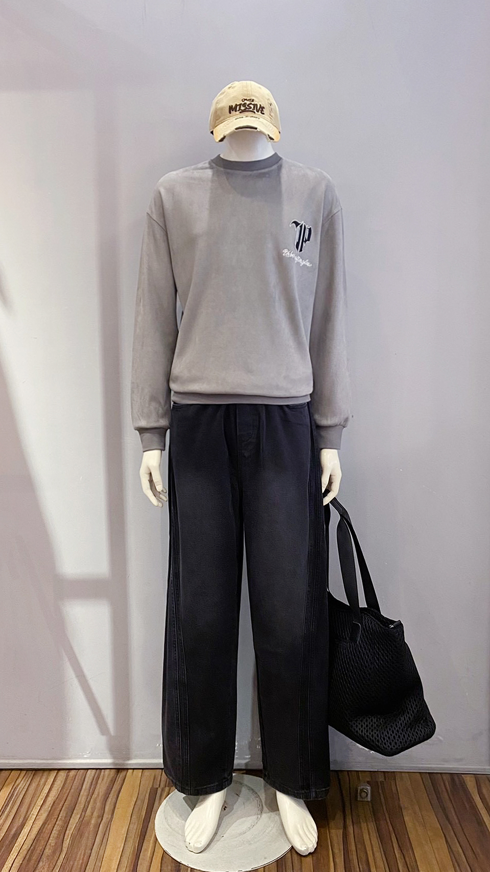 LINE_ALBUM_111.12.15 穿搭分享_221214_28