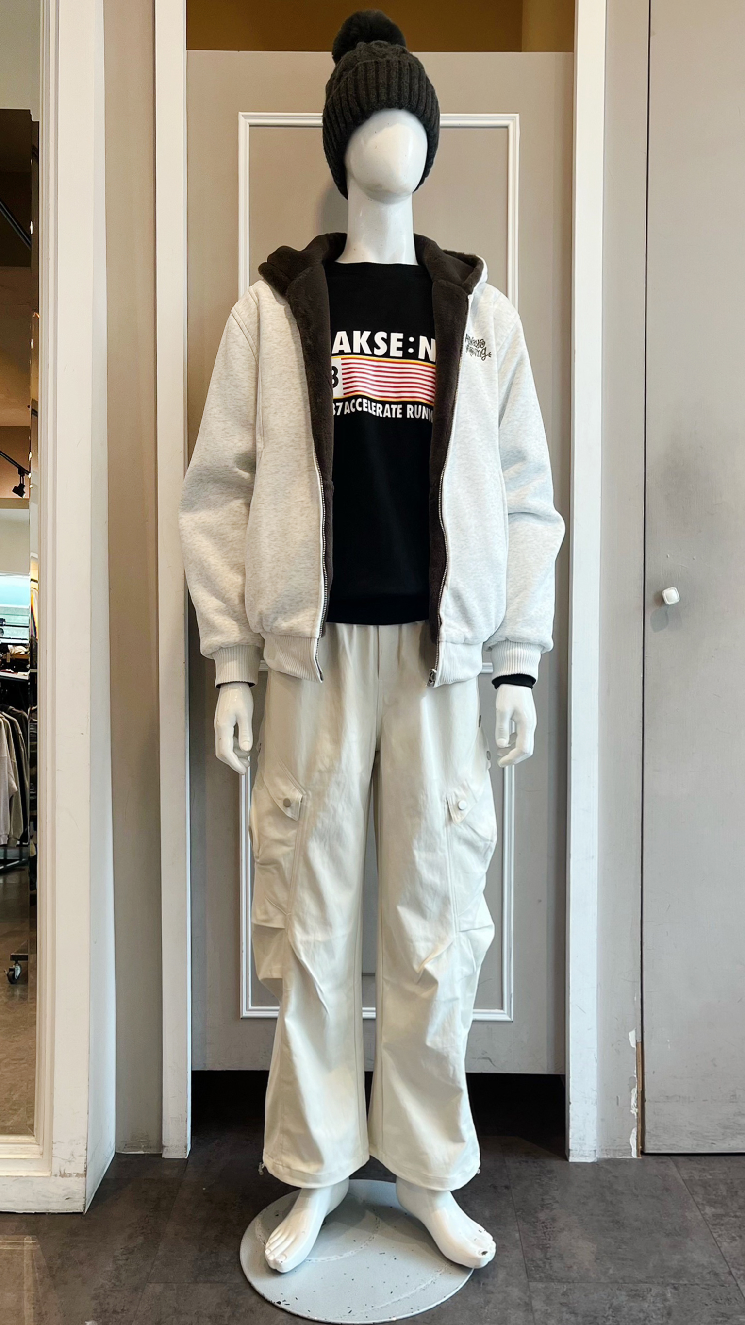 LINE_ALBUM_111.12.15 穿搭分享_221214_28