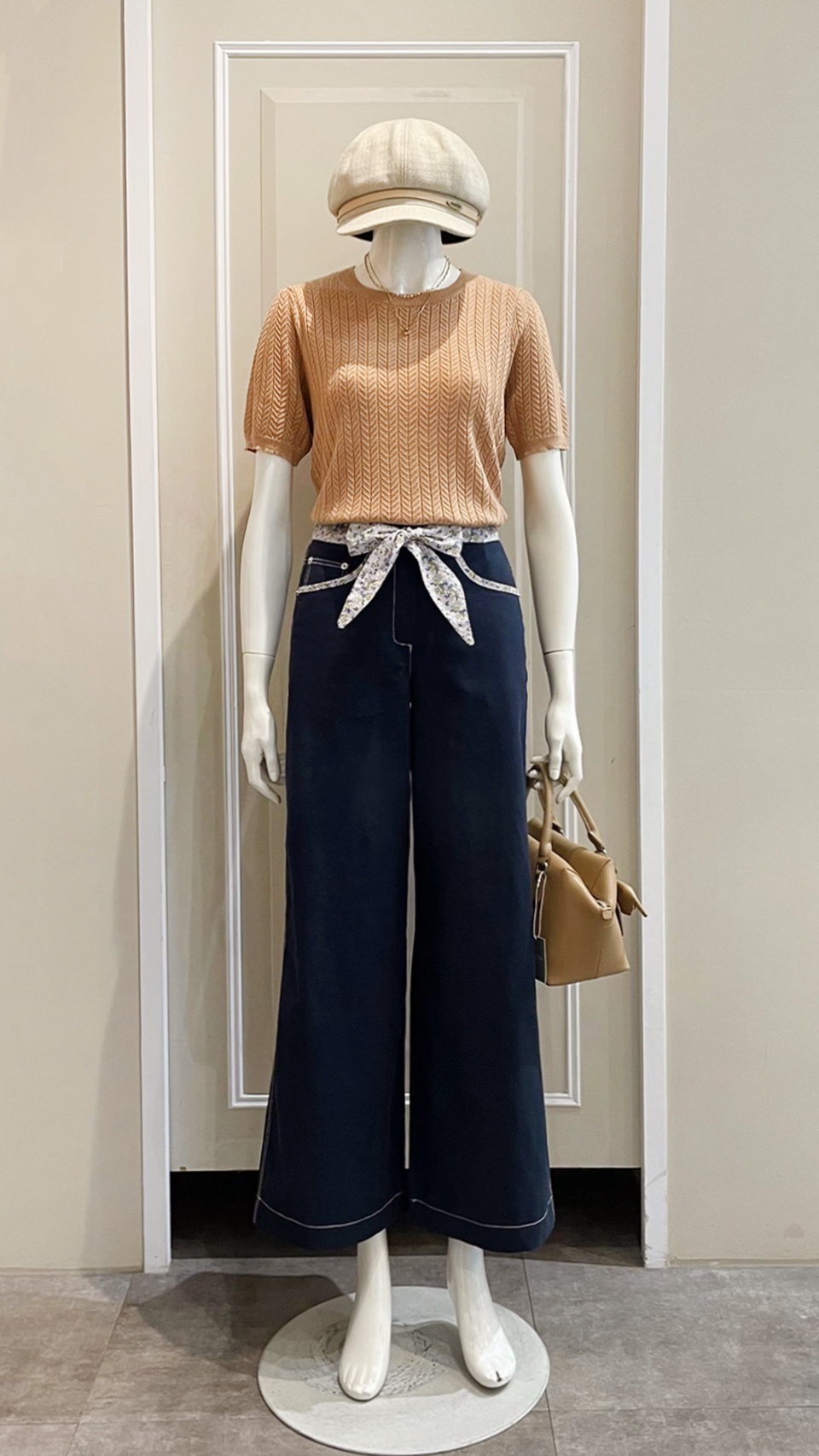 LINE_ALBUM_111.11.03 穿搭分享_221103_2