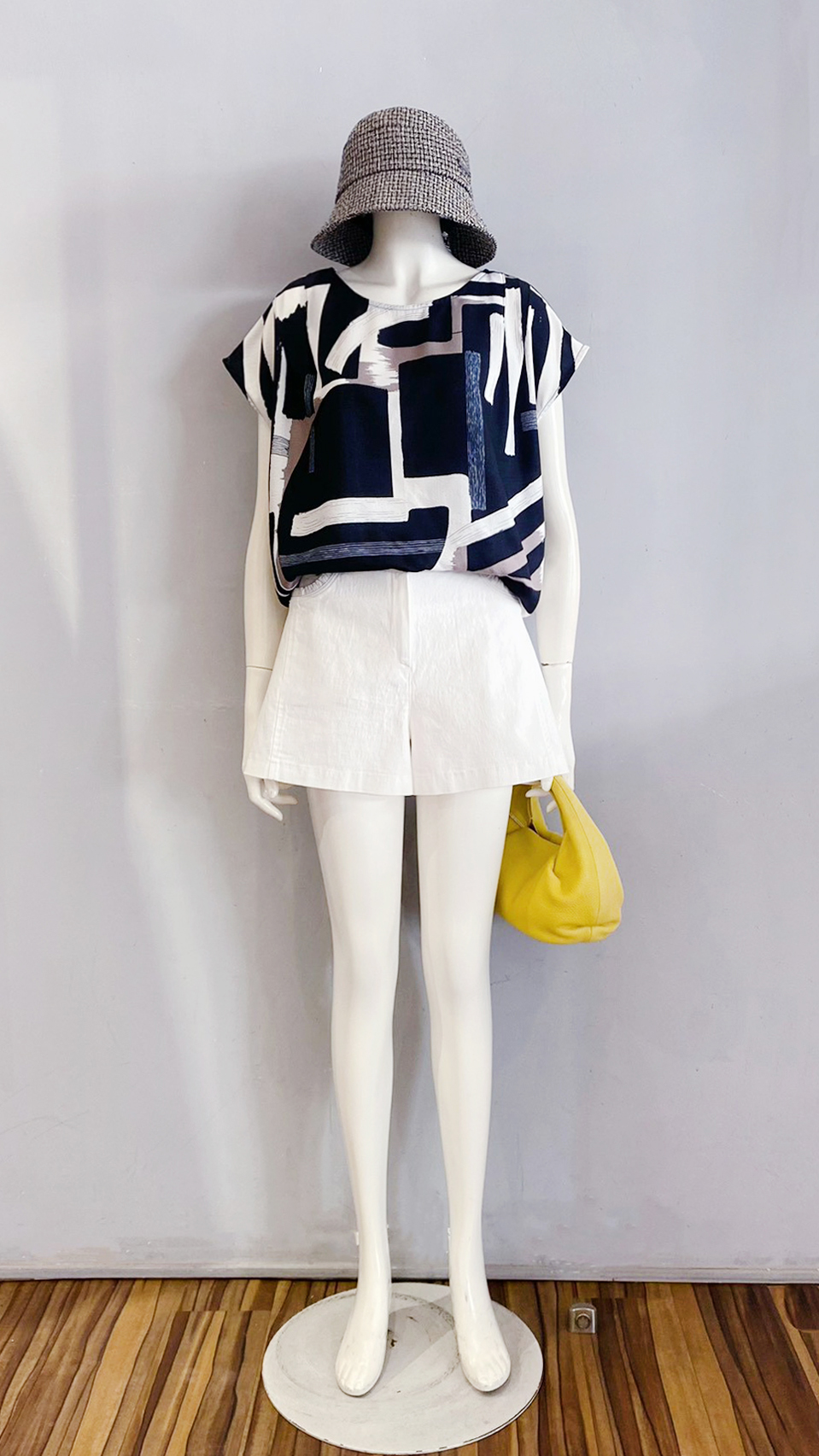 LINE_ALBUM_111.11.03 穿搭分享_221103_2