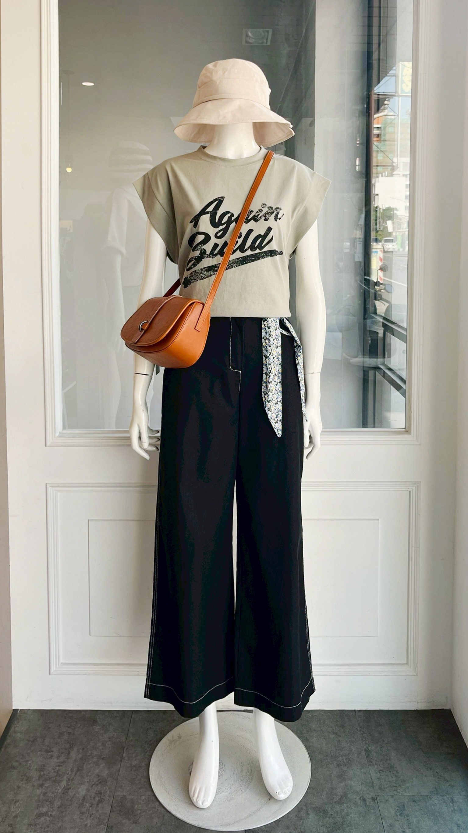 LINE_ALBUM_111.11.03 穿搭分享_221103_2