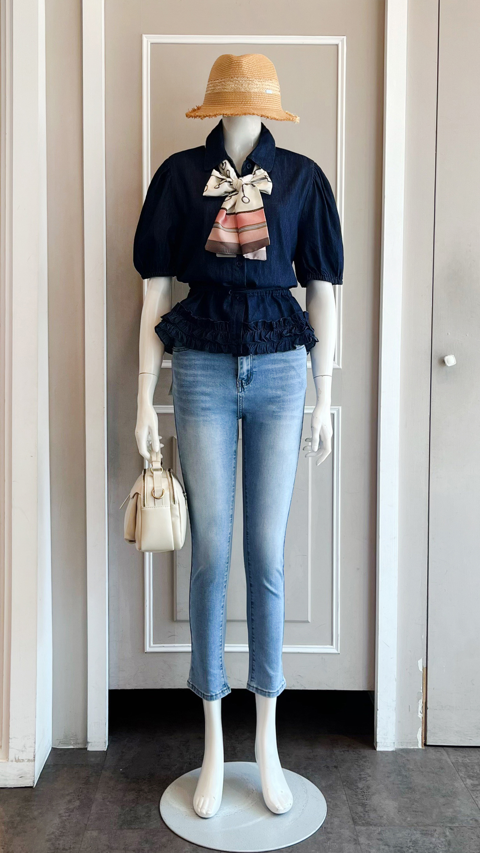 LINE_ALBUM_111.11.03 穿搭分享_221103_2