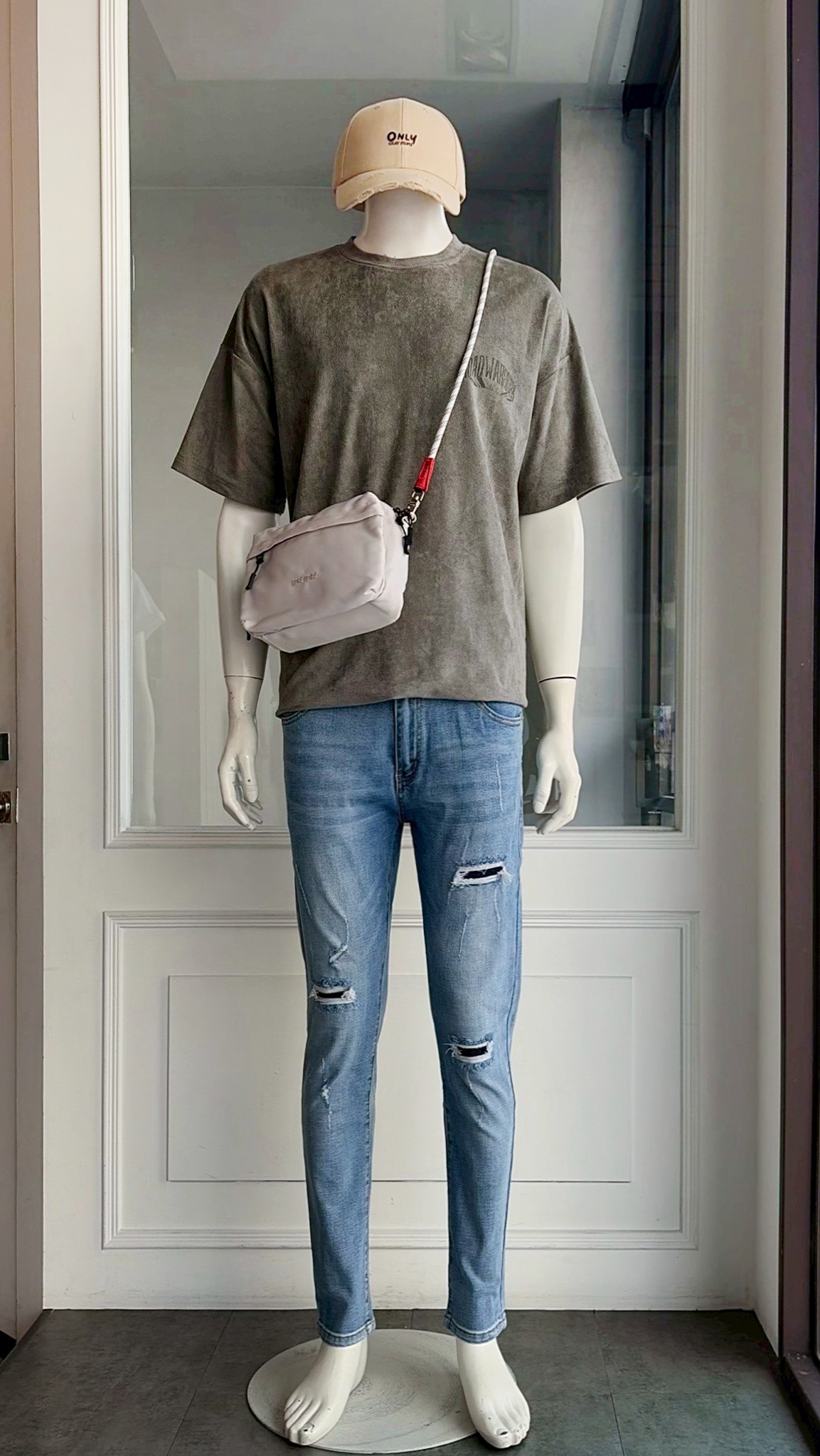 LINE_ALBUM_111.12.15 穿搭分享_221214_28