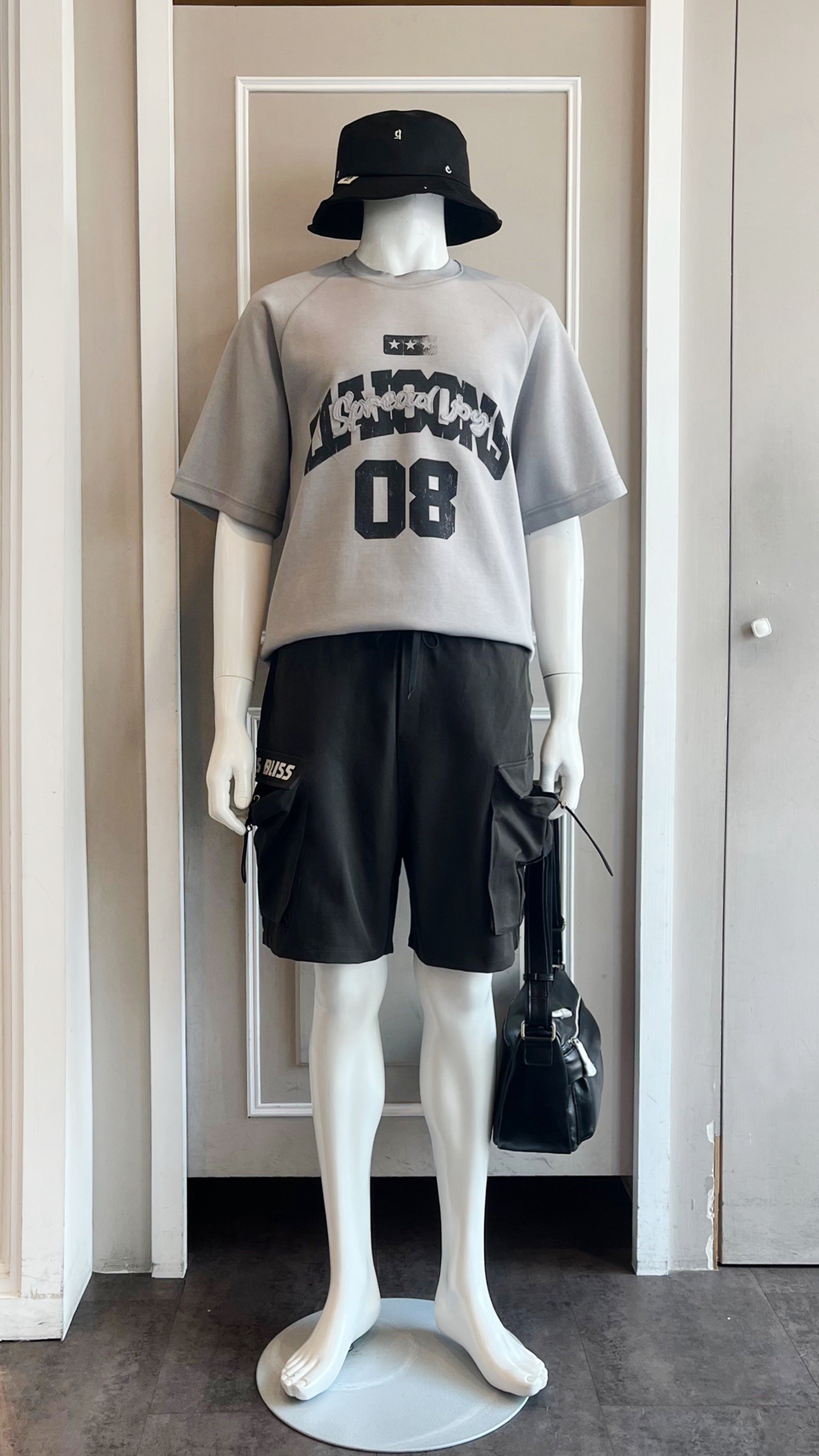 LINE_ALBUM_111.12.15 穿搭分享_221214_28