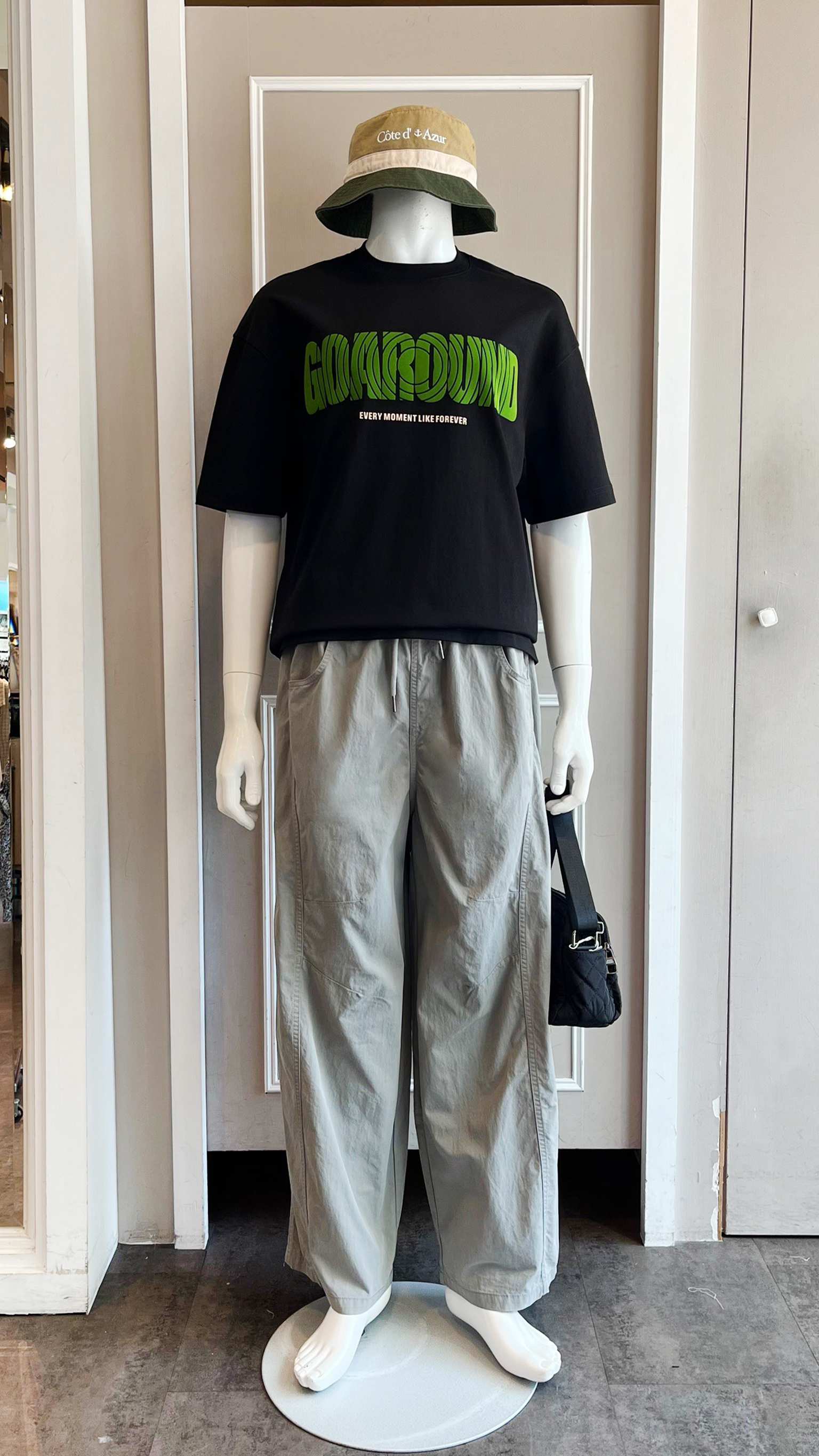 LINE_ALBUM_111.12.15 穿搭分享_221214_28