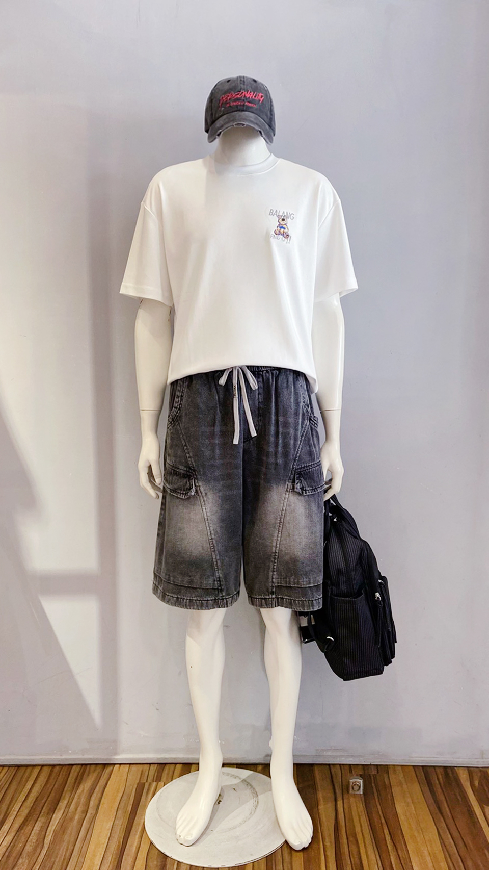 LINE_ALBUM_111.12.15 穿搭分享_221214_28