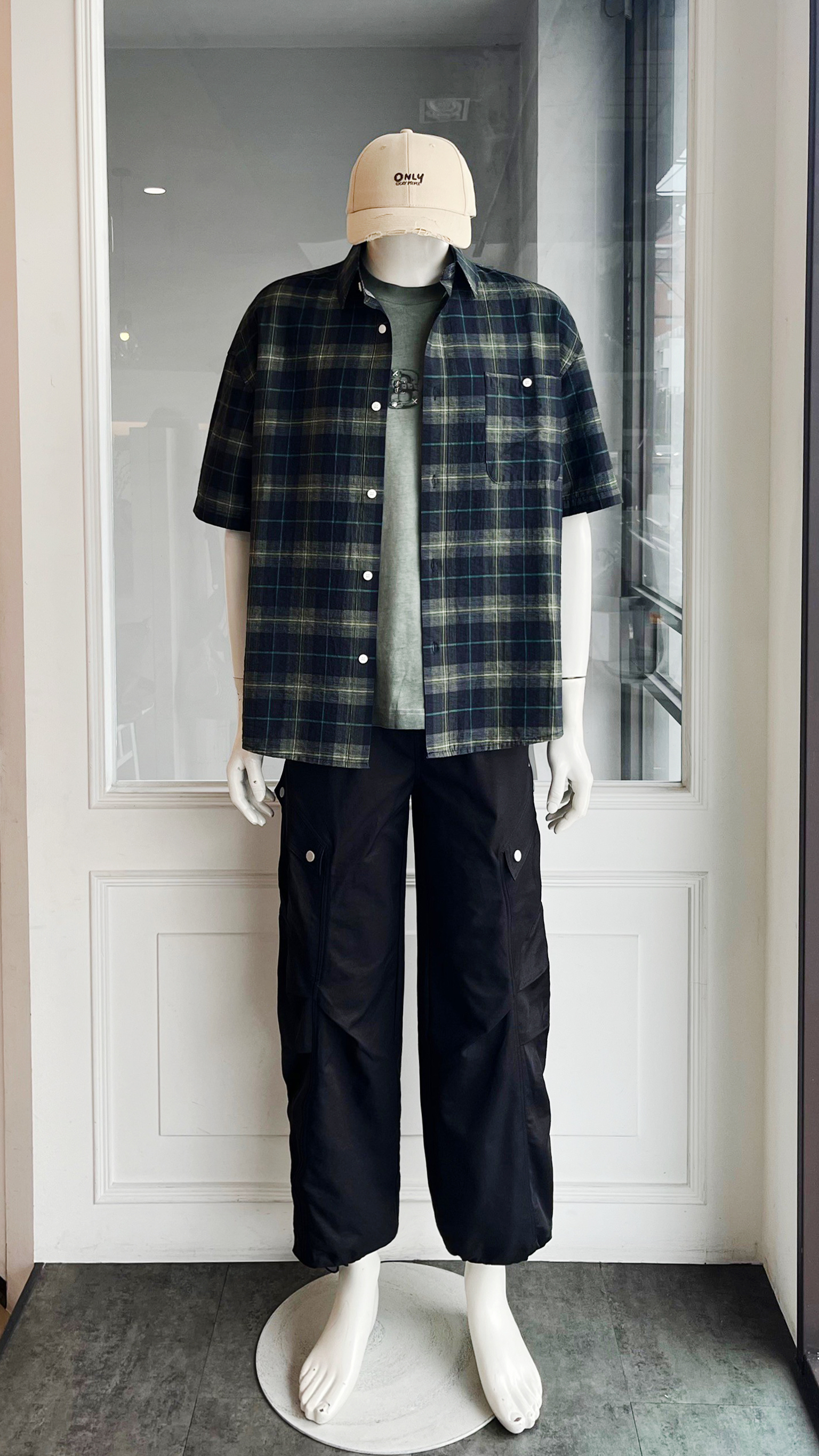 LINE_ALBUM_111.12.15 穿搭分享_221214_28