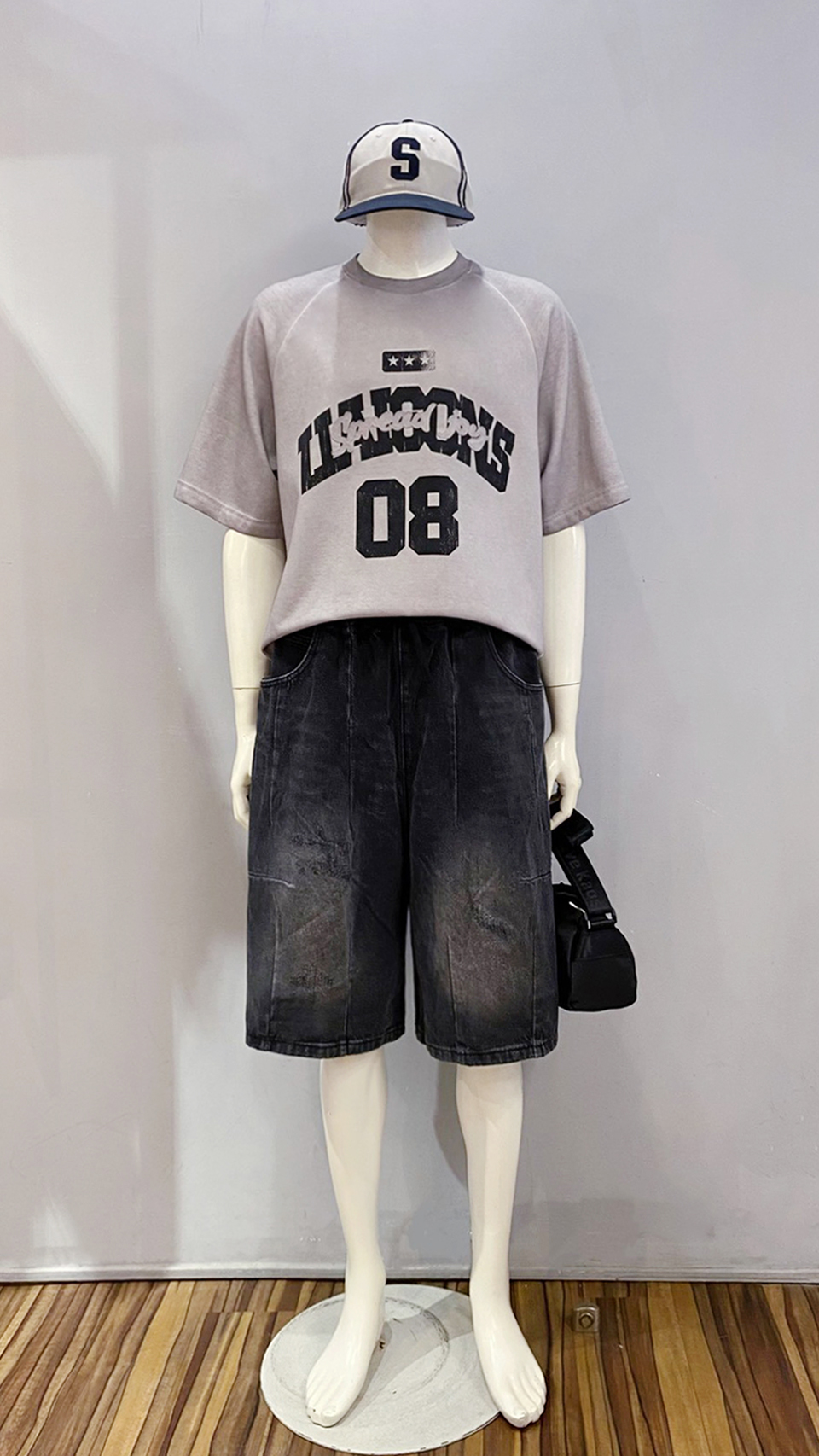 LINE_ALBUM_111.12.15 穿搭分享_221214_28