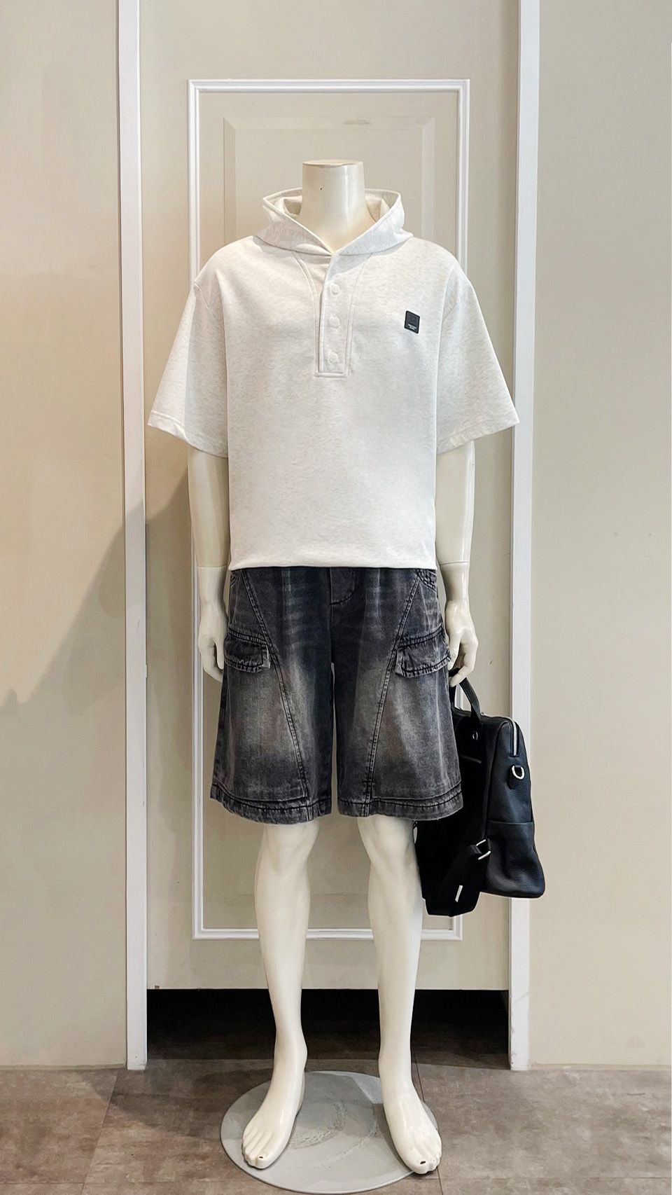 LINE_ALBUM_115.05.21 穿搭分享_260521_18