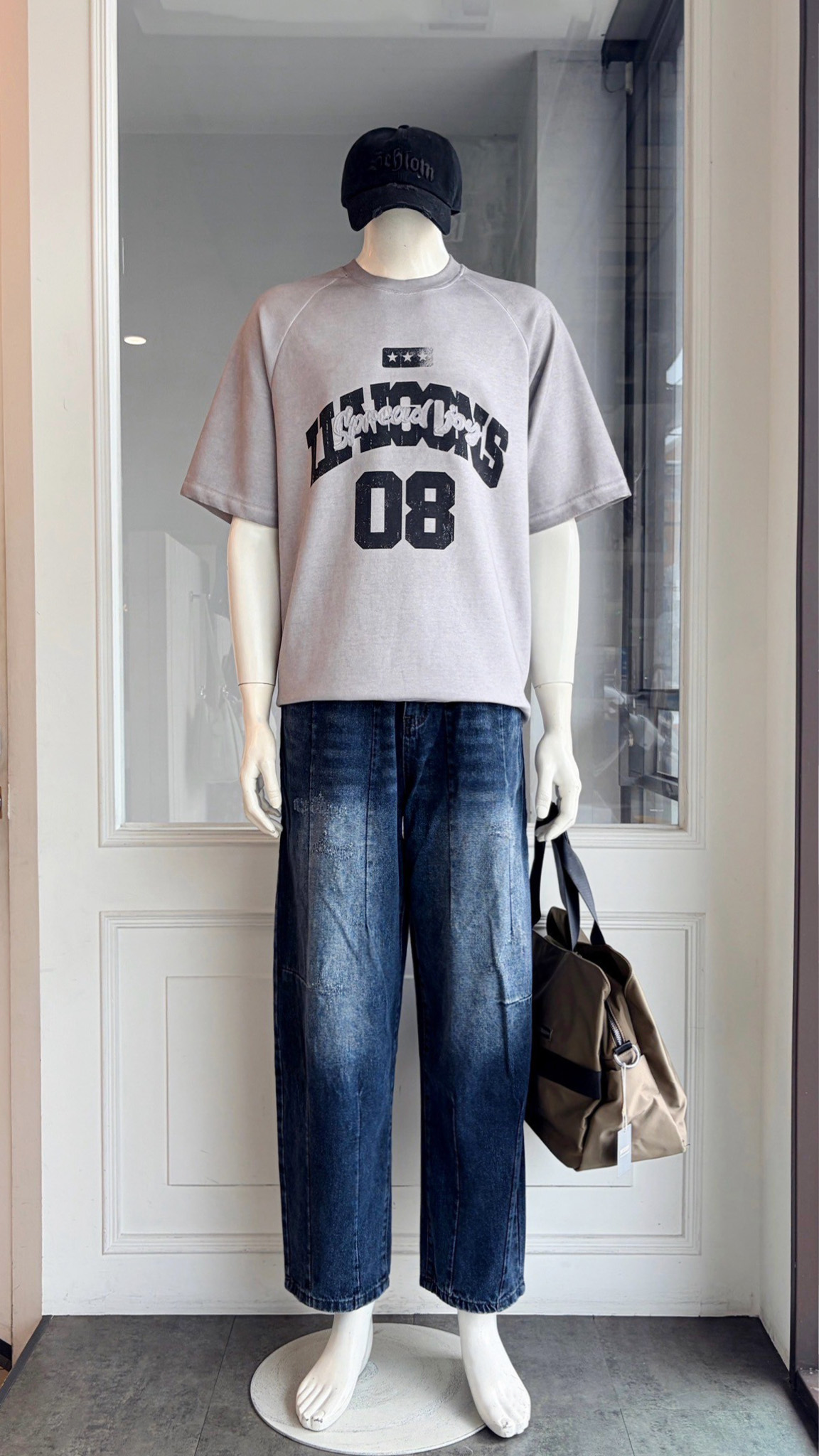 LINE_ALBUM_111.12.15 穿搭分享_221214_28