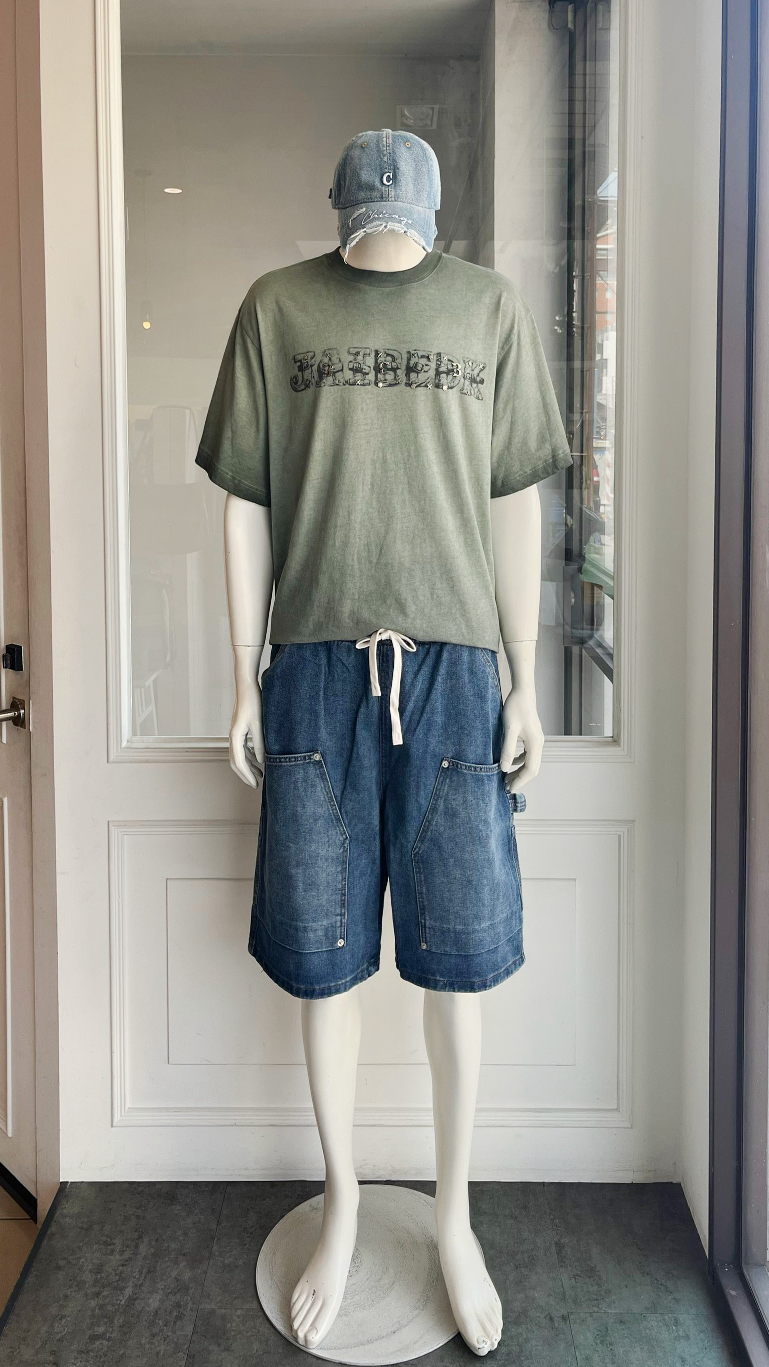 LINE_ALBUM_115.05.21 穿搭分享_260521_18