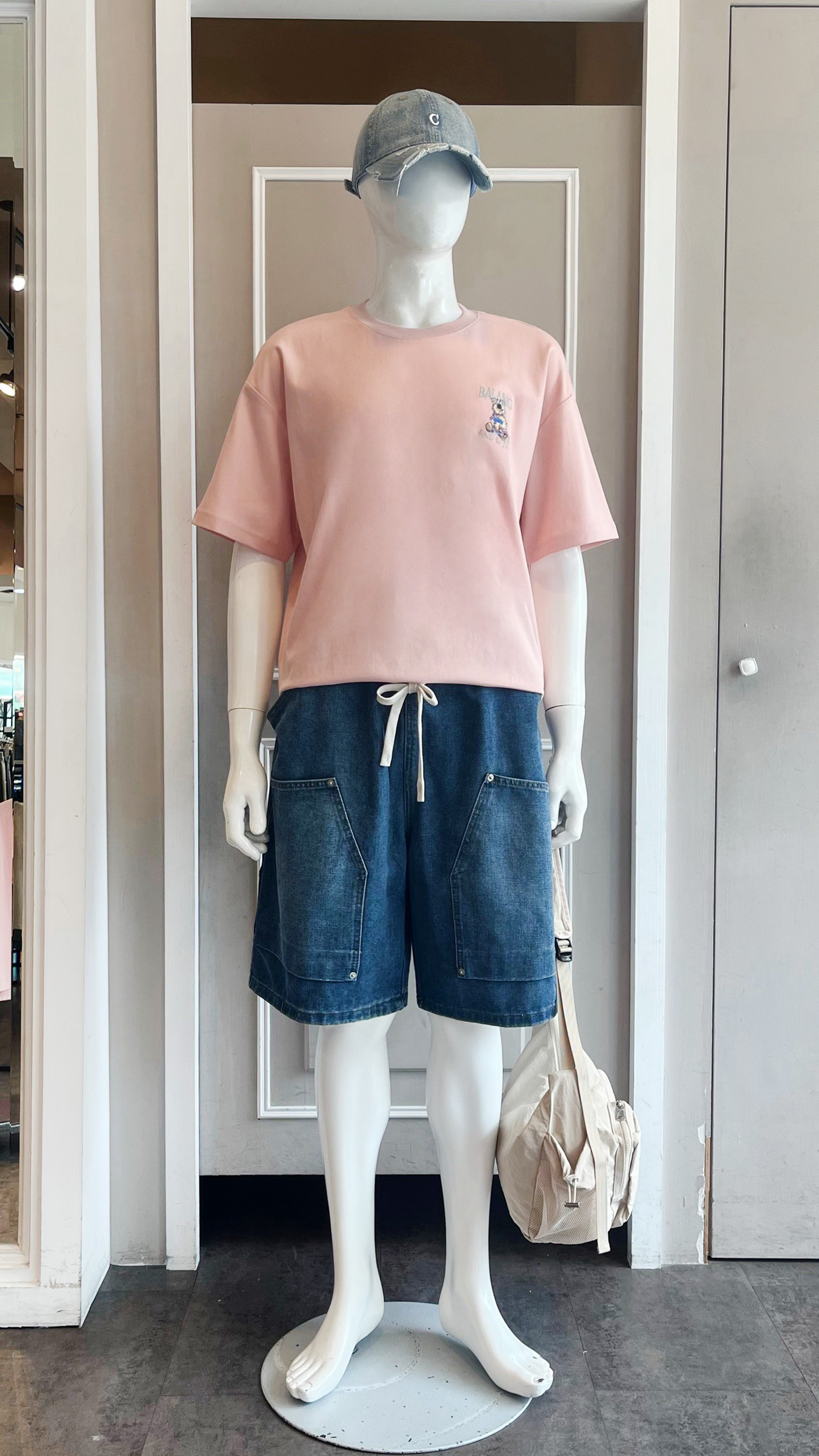 LINE_ALBUM_115.06.18 穿搭分享_260617_35