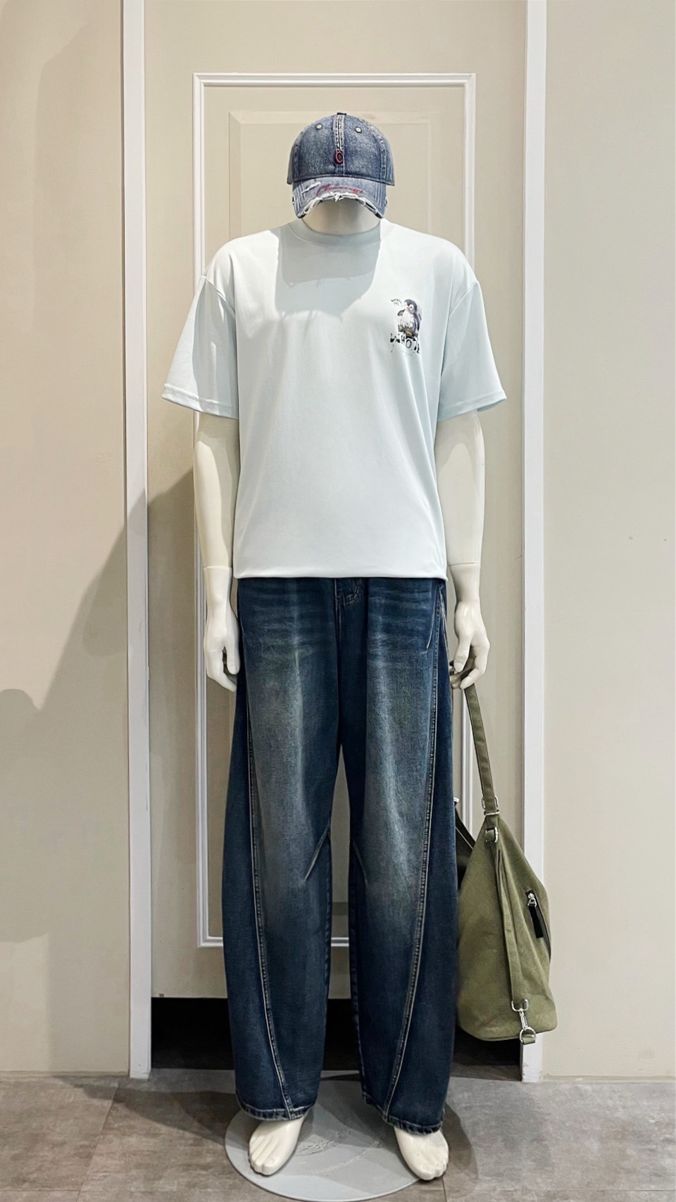 LINE_ALBUM_115.06.11 穿搭分享_260610_15
