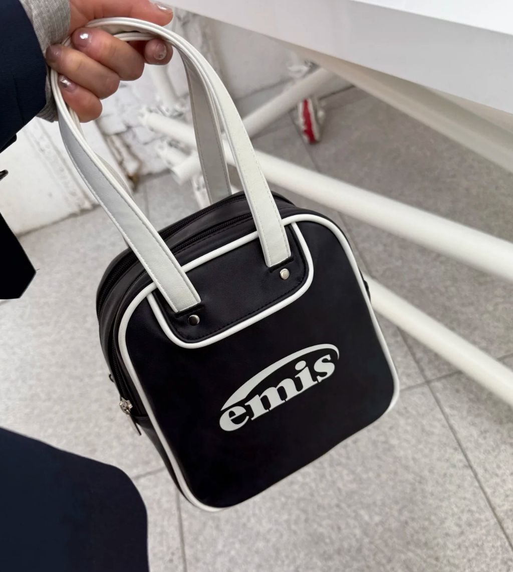 早期完売★EMIS★VINTAGE SQUARE BOWLING BAG★25SS★日本未入荷 EMIS】VINTAGE SQUARE BOWLING BAG – DOAKA