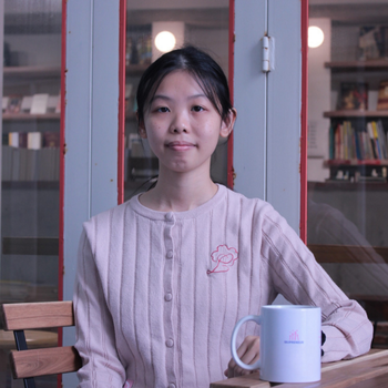 Xin Yi
