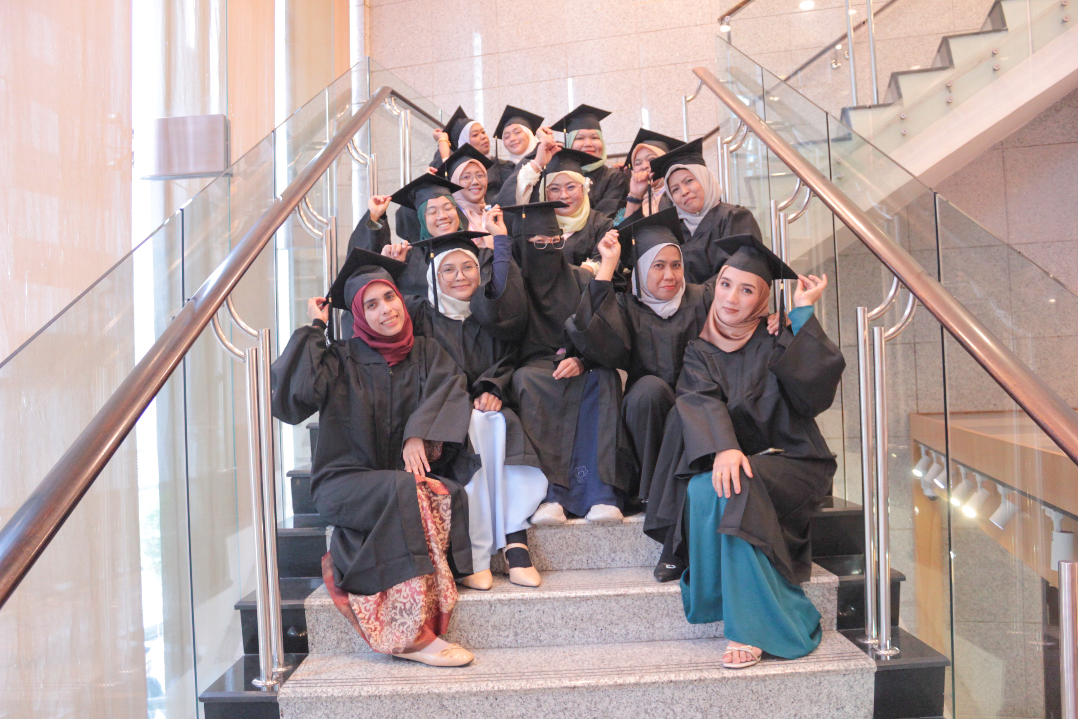 Moment 2025 - 12