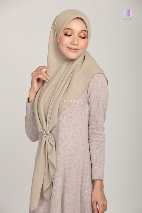 Lubaina-Tudung-Bawal-Zahraa-Bidang-50-Bisque