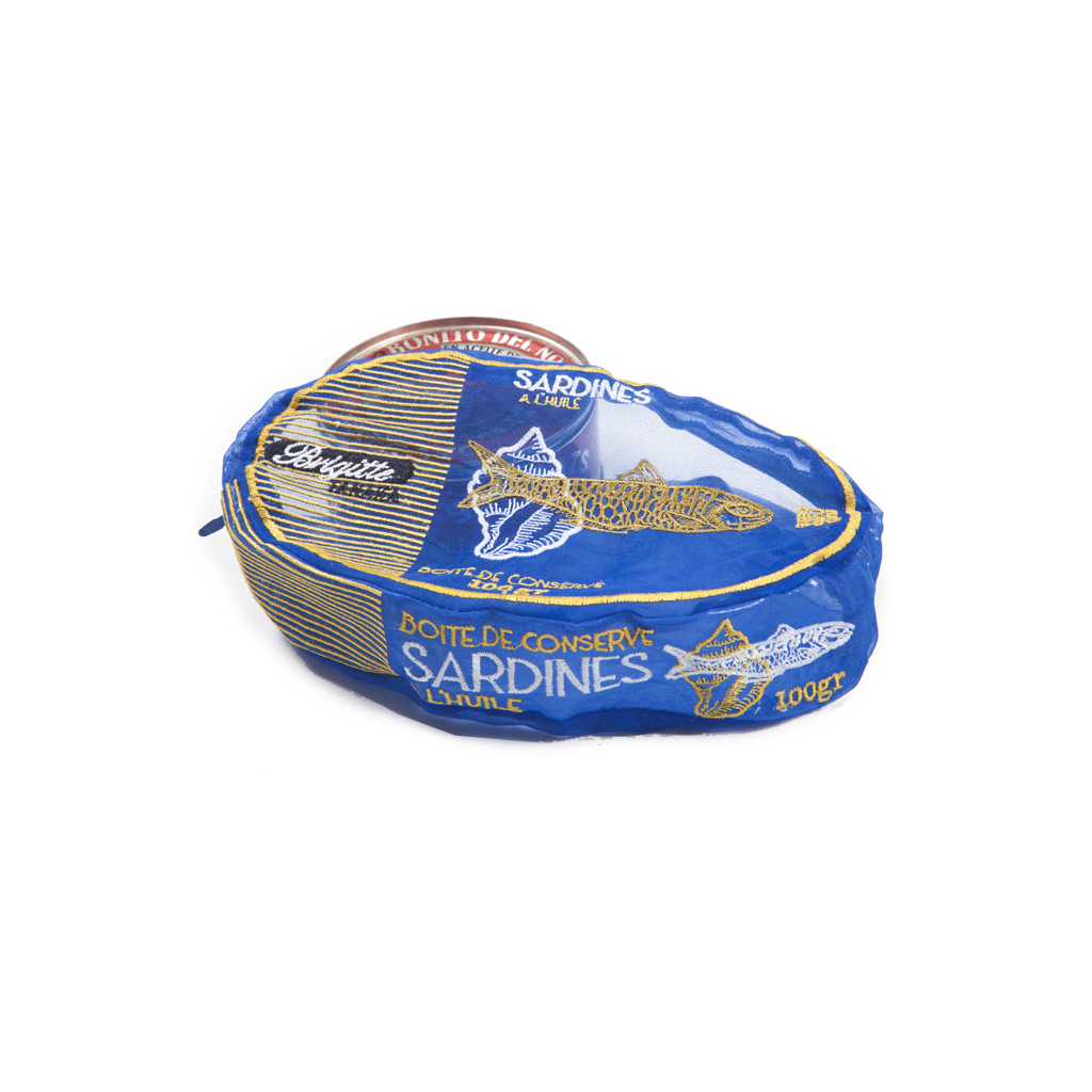 Sardines-pouch-organza-Brigitte-Tanaka-1