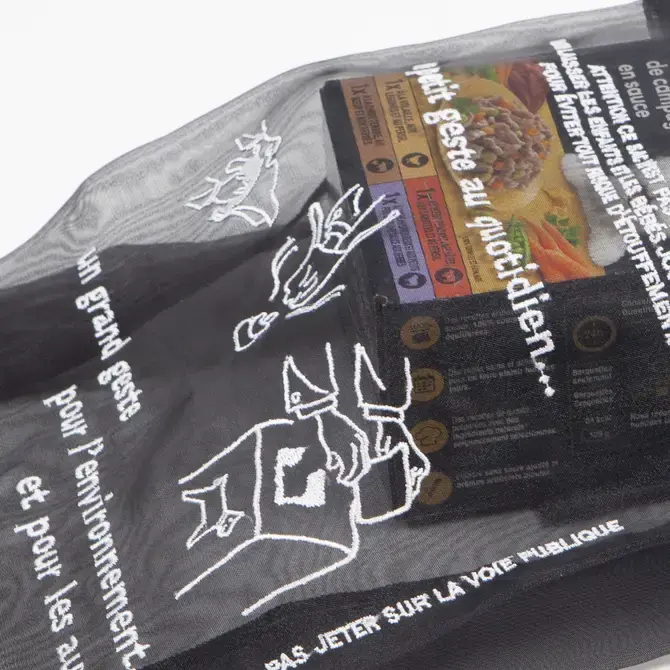 sac-noir-chiens-organza-broderies-