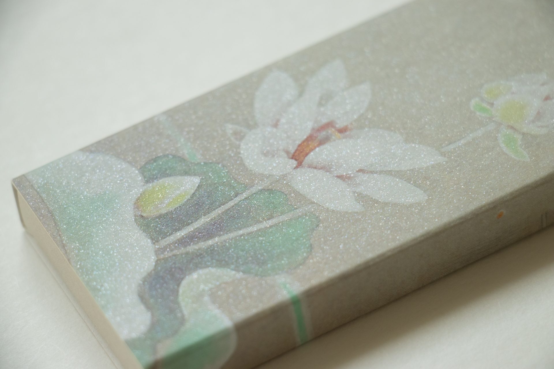 04Lotus_02PKG_IMG_8348