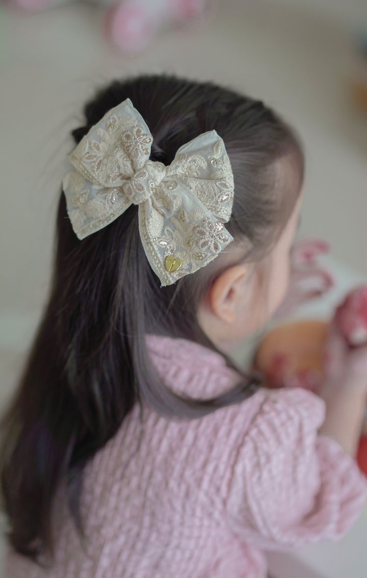 Raya embroidered bows-12
