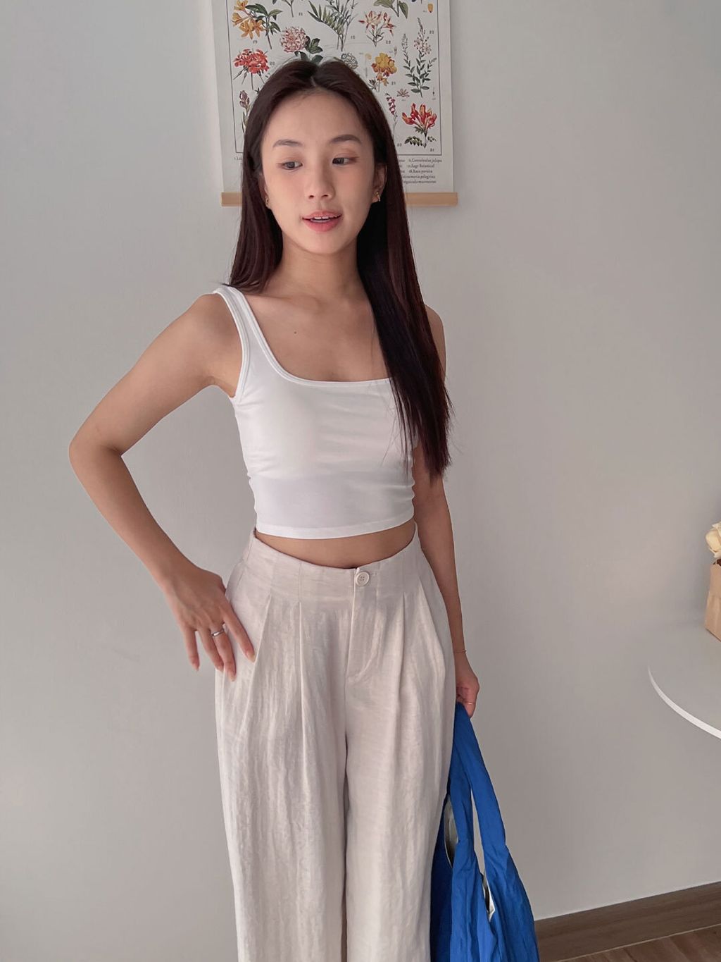 Tina_white3