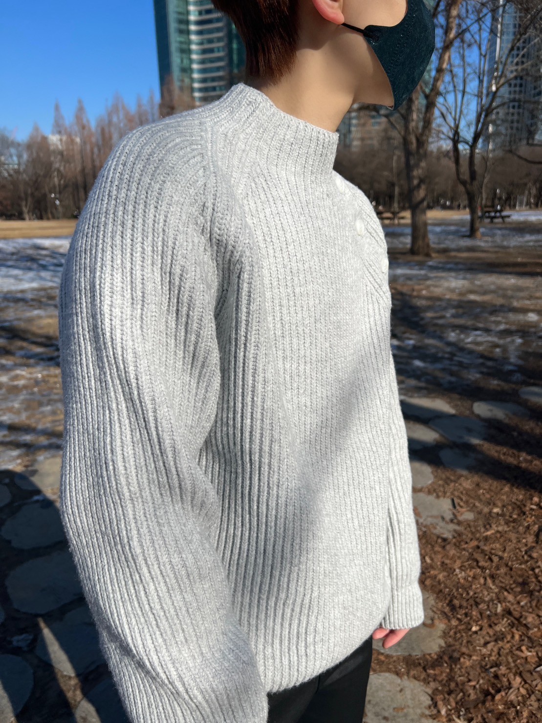 LINE_ALBUM_JM40 人造羊毛落肩斜扣保暖半領毛衣 $1450_240118_17