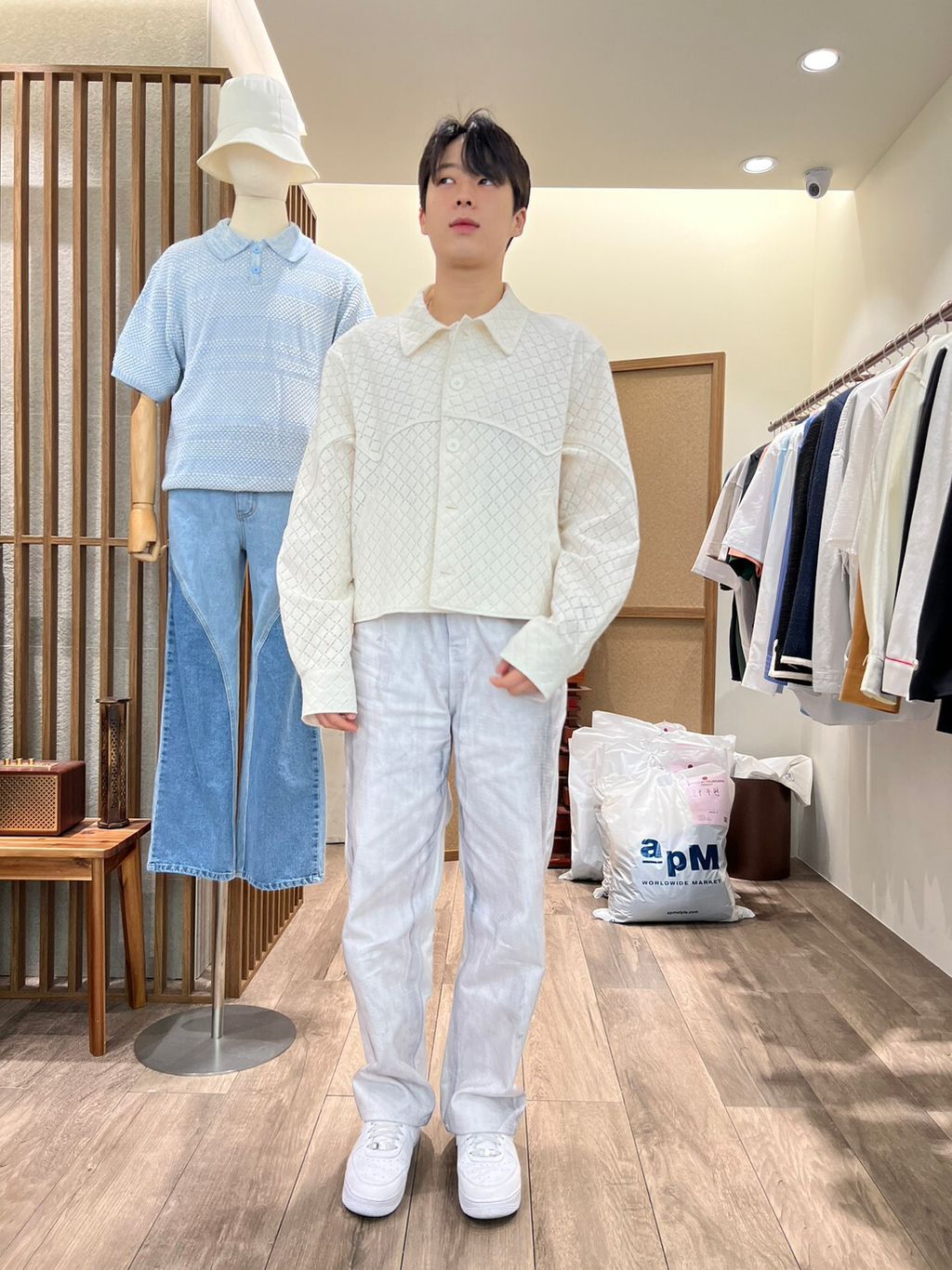 LINE_ALBUM_MA29 設計款緹花簍空春夏小香外套 - 2色_230324_1