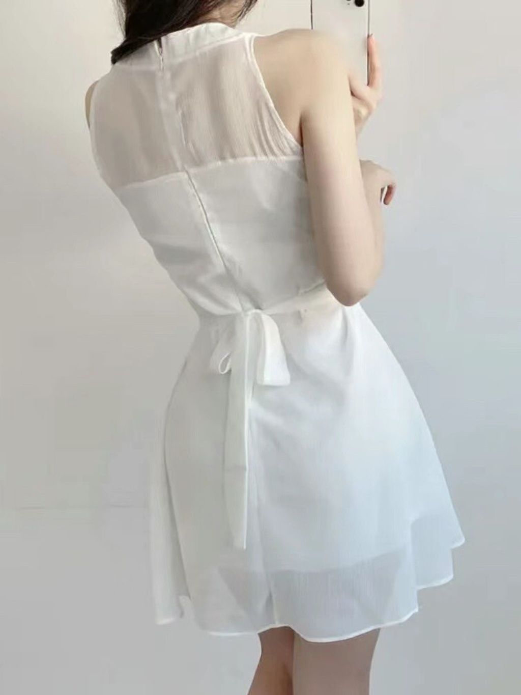 LINE_ALBUM_女神降臨透氣雪紡紗短洋裝（買了一黑一白）_230820_13