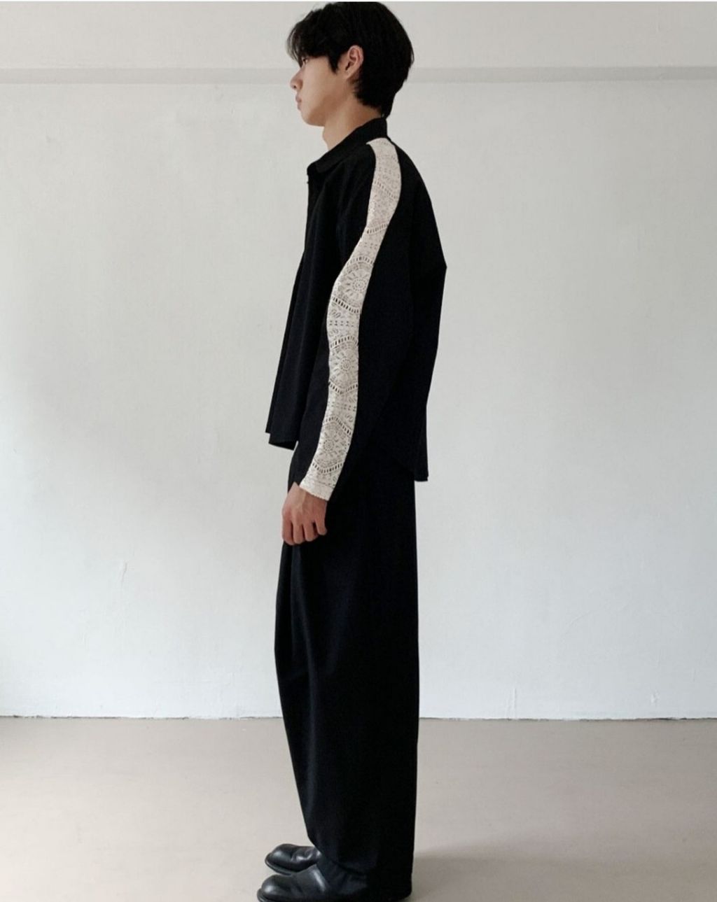 LINE_ALBUM_SA20 設計款超舒服流線雕花拉邊襯衫 （情侶款） $1650_230909_31