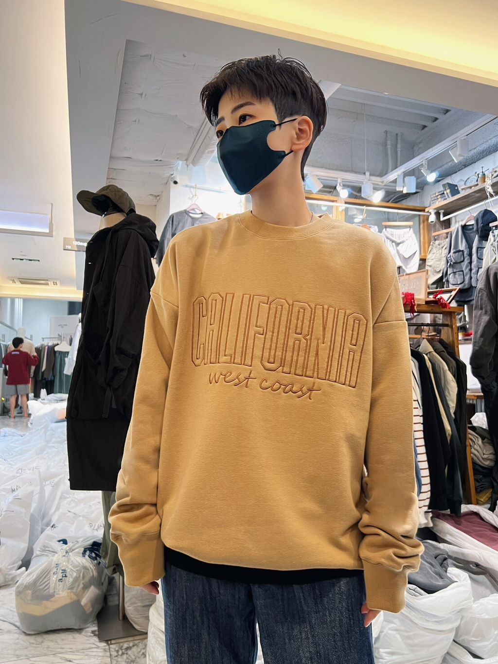 LINE_ALBUM_SA31 親膚無刷毛CALIFORNIA簍空字母大學T -3色 $1350_230909_5