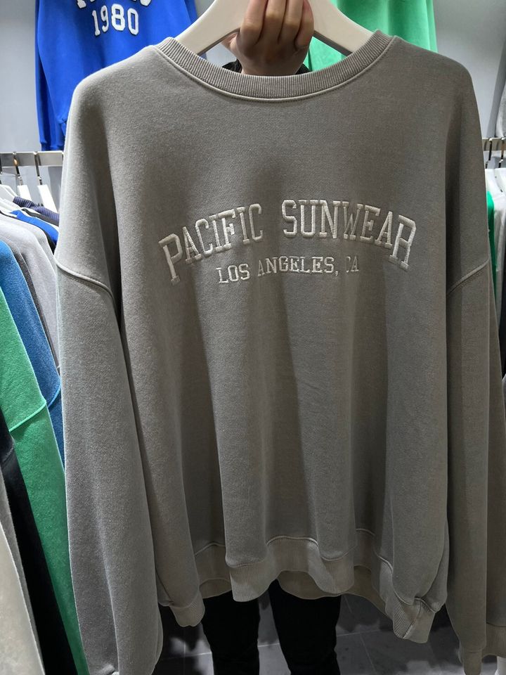 LINE_ALBUM_SN50 質感水洗色系短版字母大學T  -4色$1350_230912_1
